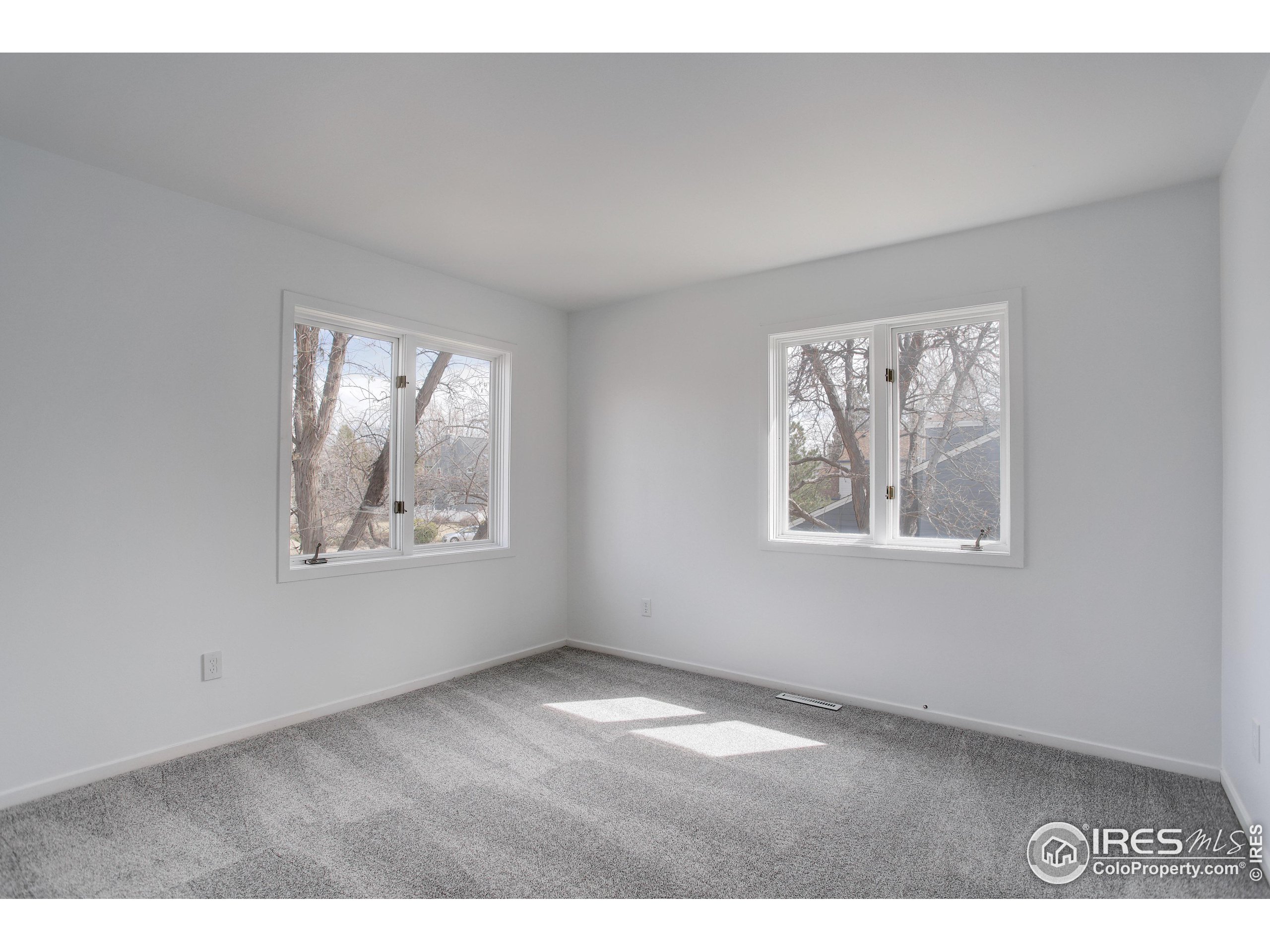 4461 Pembroke Gdns