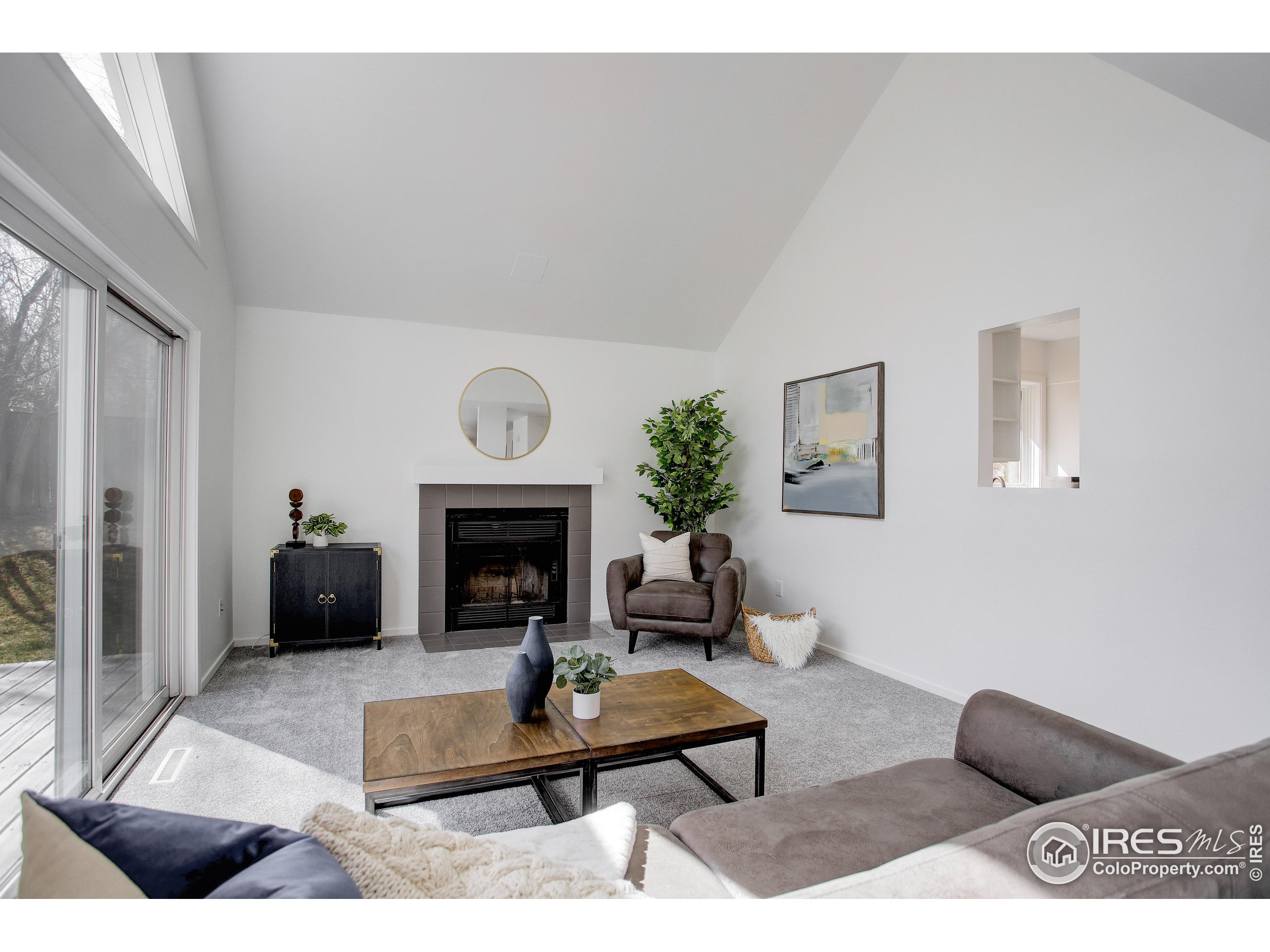 4461 Pembroke Gdns