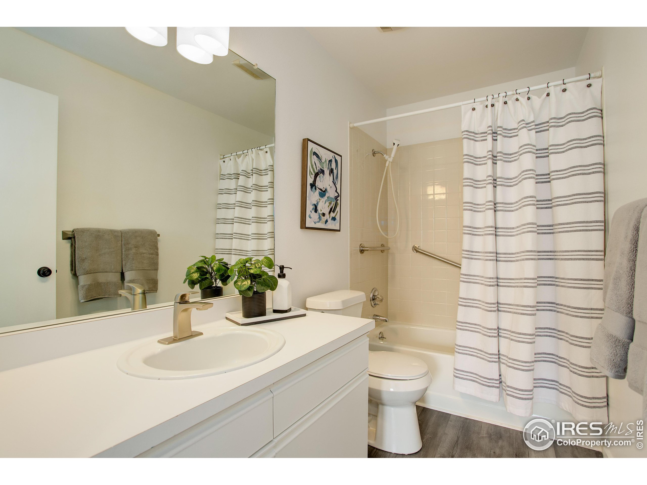 4461 Pembroke Gdns