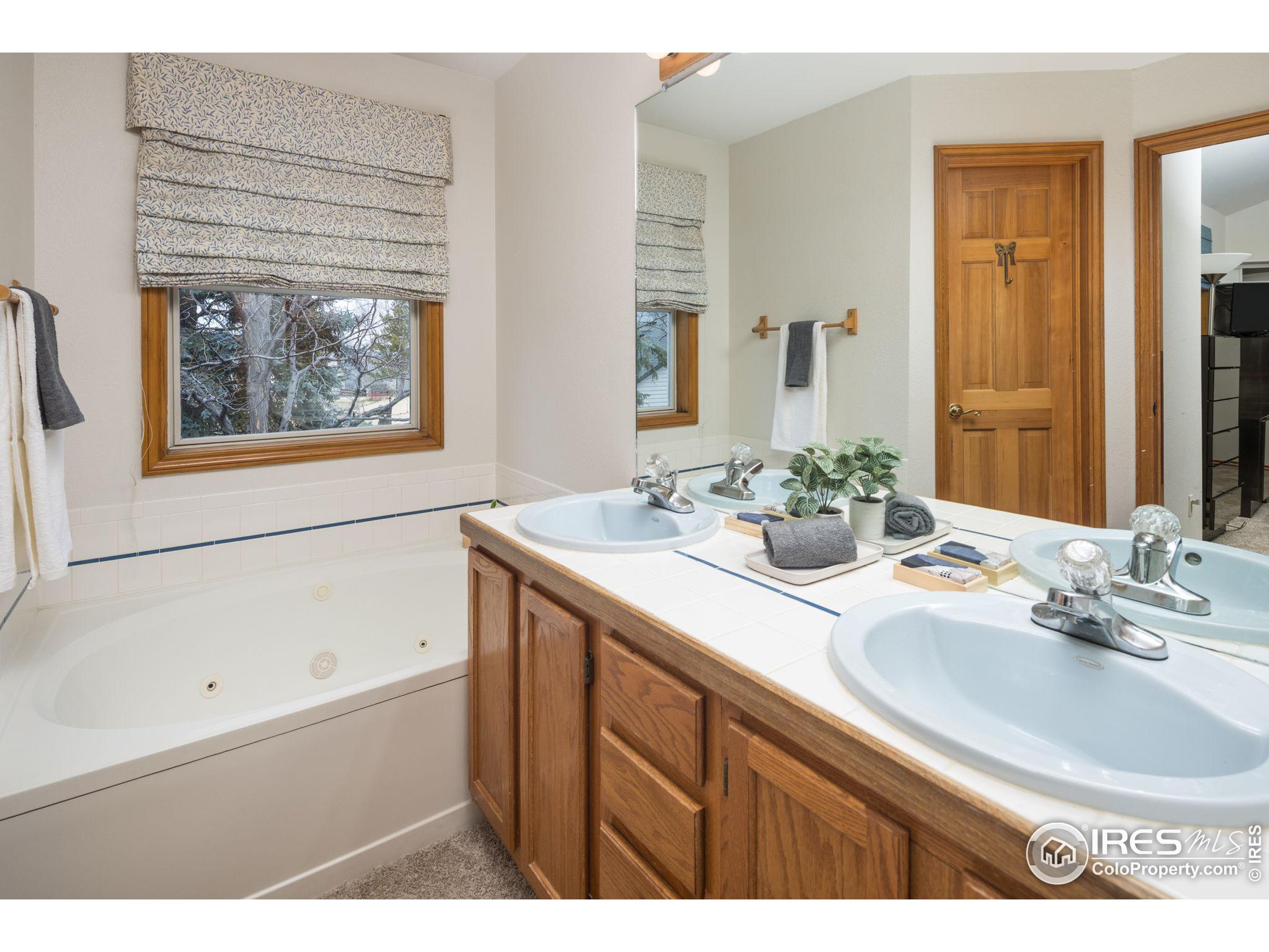 5551 Jewel Creek Ct
