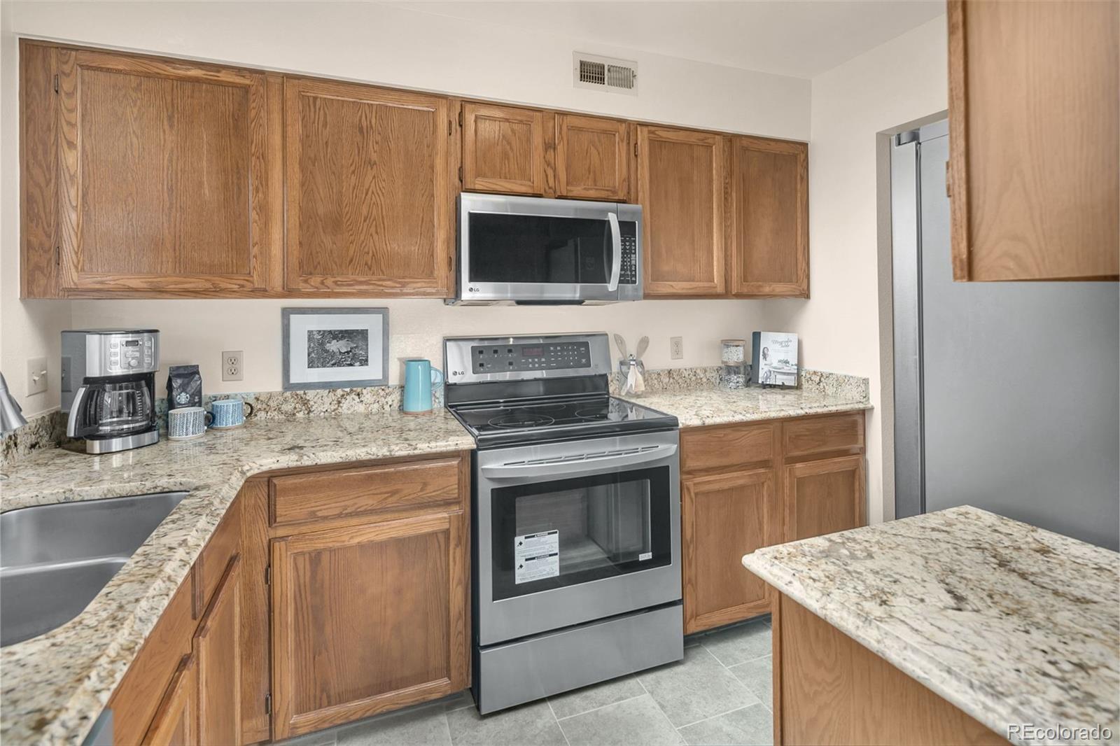 2181 S Troy Way Unit: 101