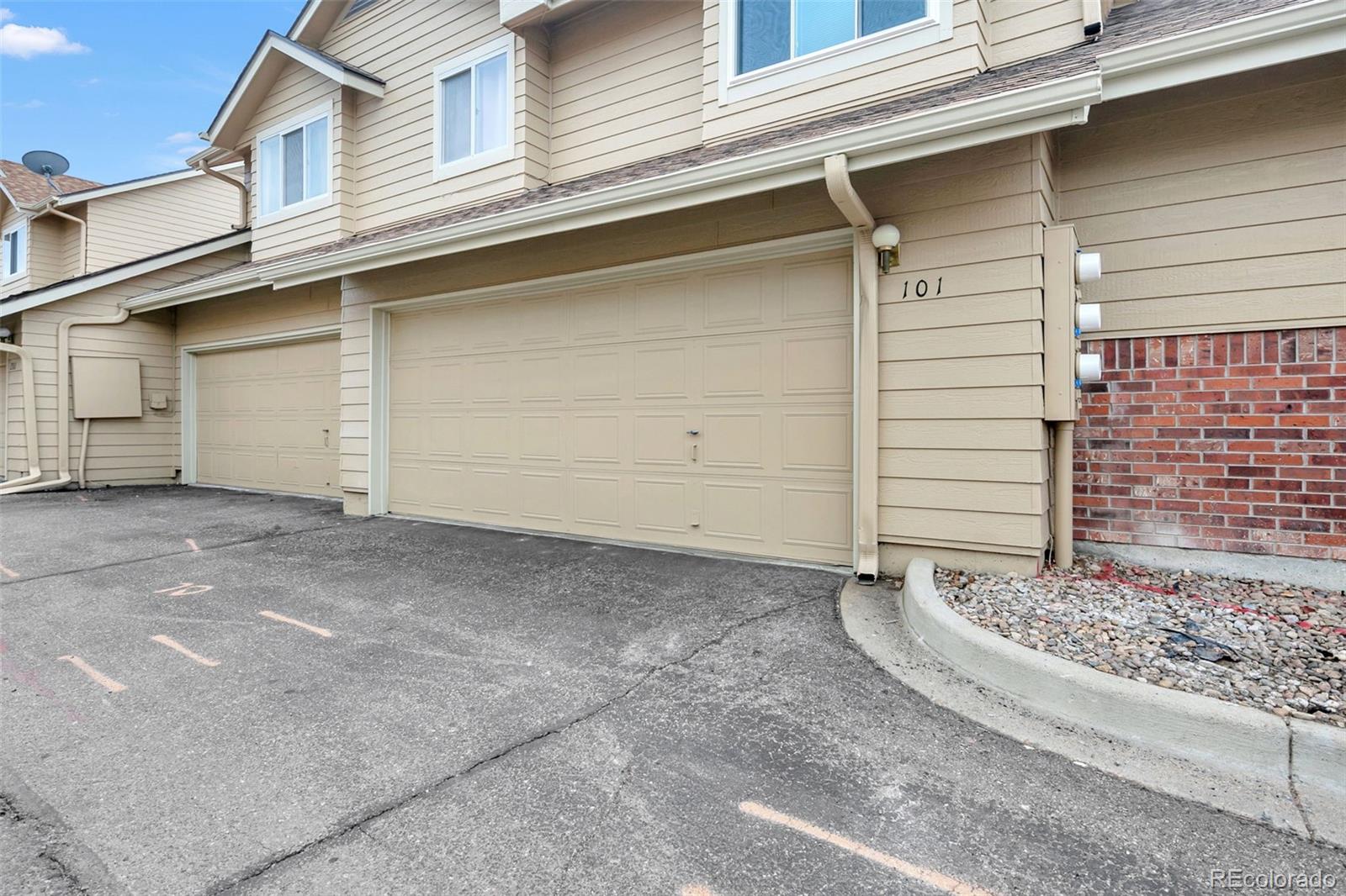 2181 S Troy Way Unit: 101