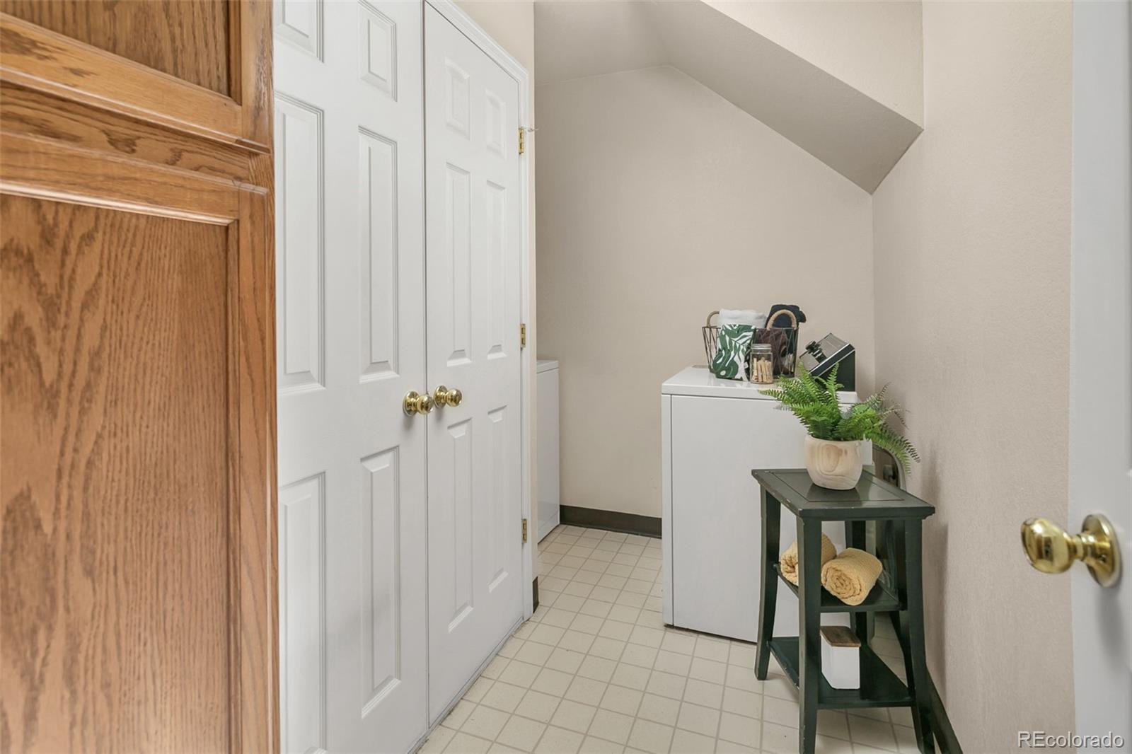 2181 S Troy Way Unit: 101
