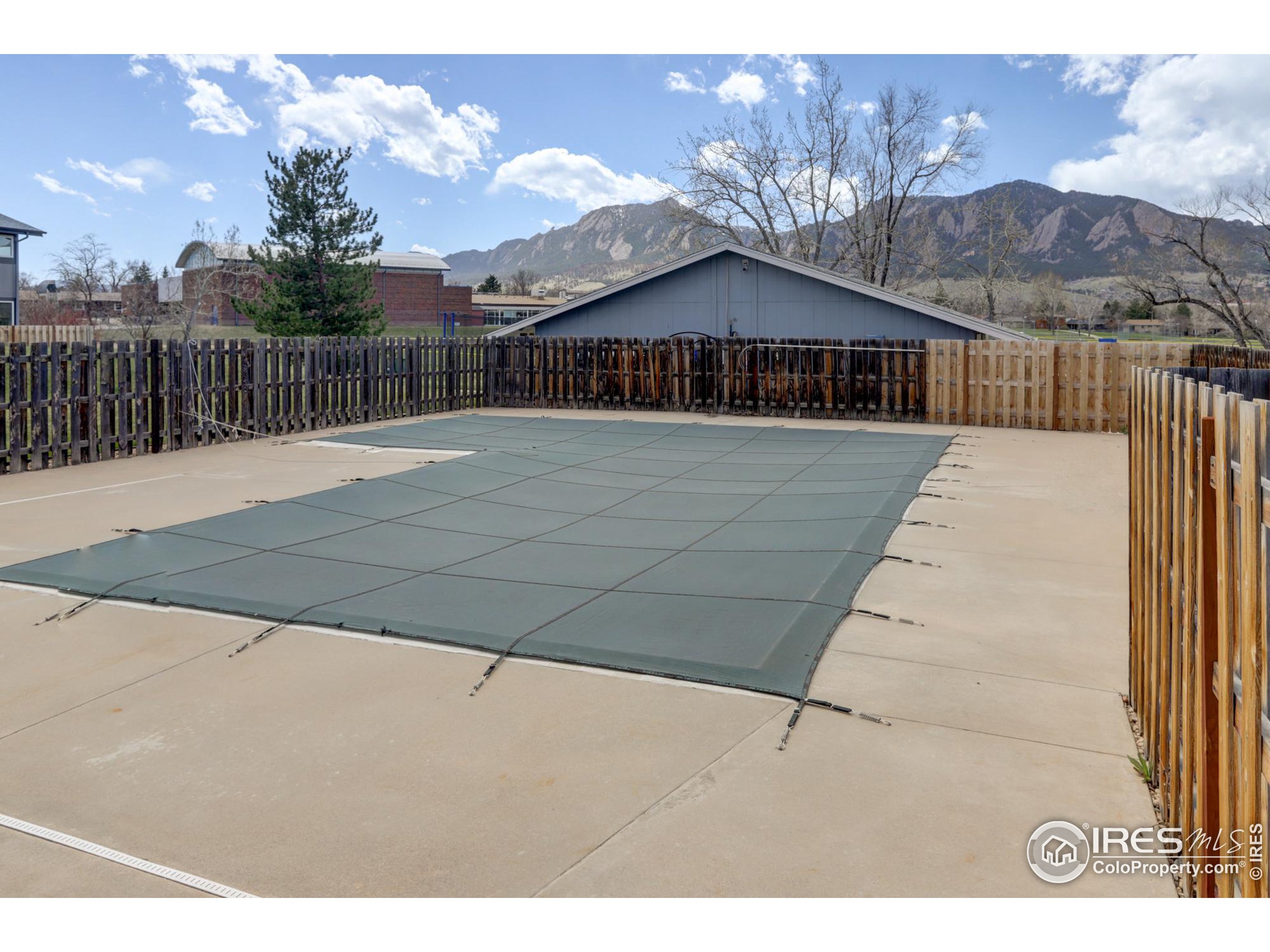 1111 Monroe Dr Unit: B