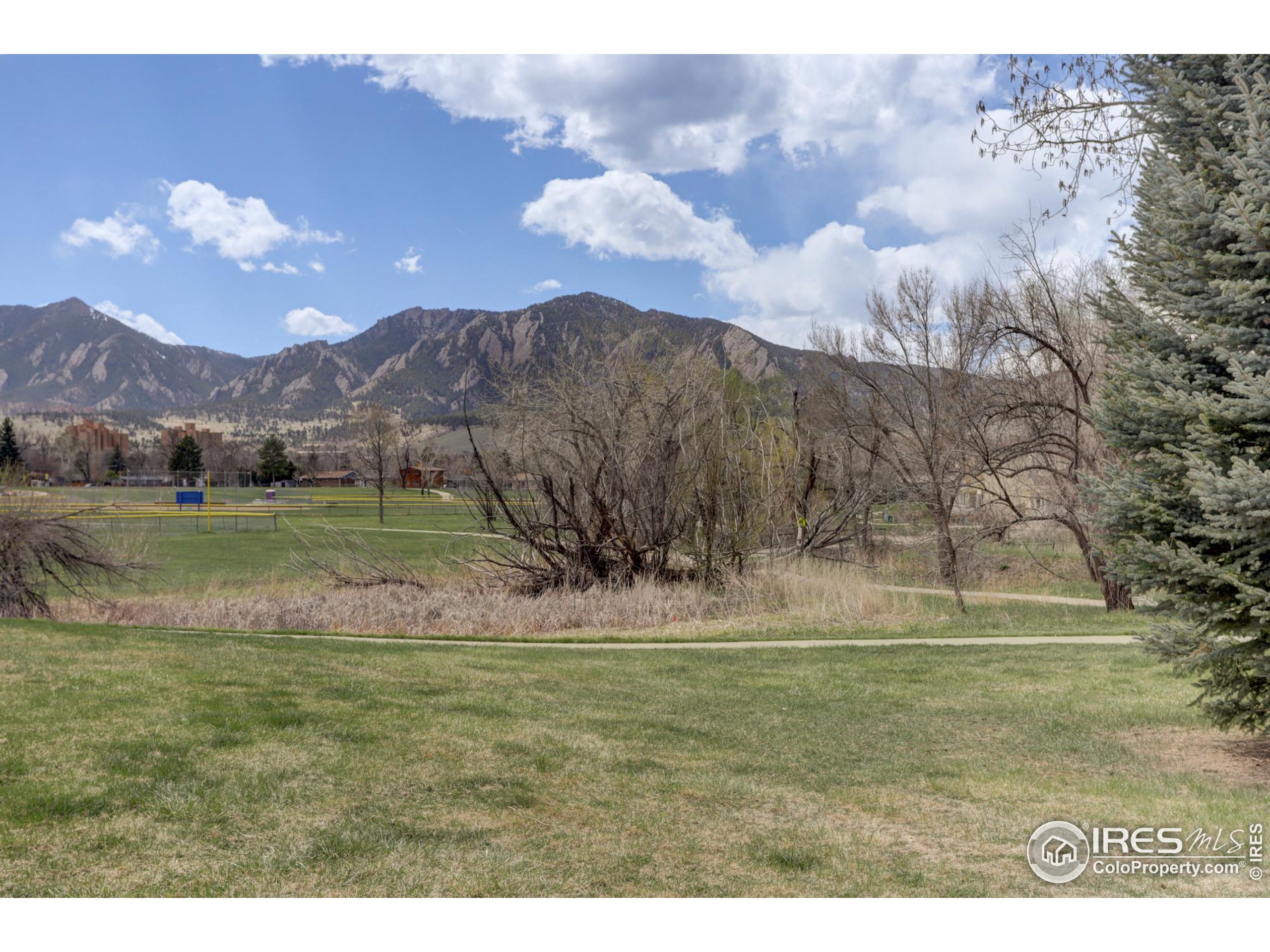 1111 Monroe Dr Unit: B