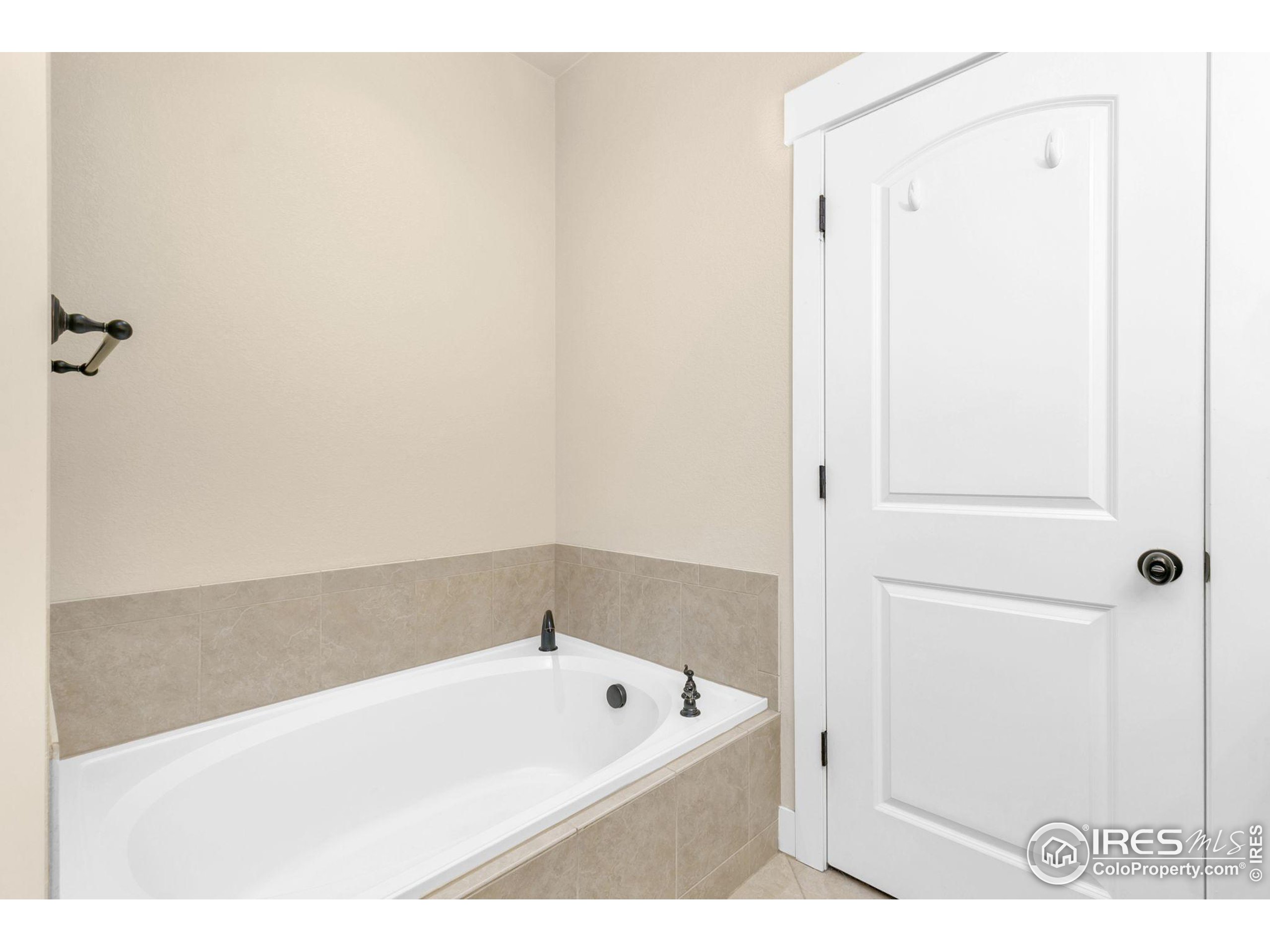 5021 Brookfield Dr Unit: B