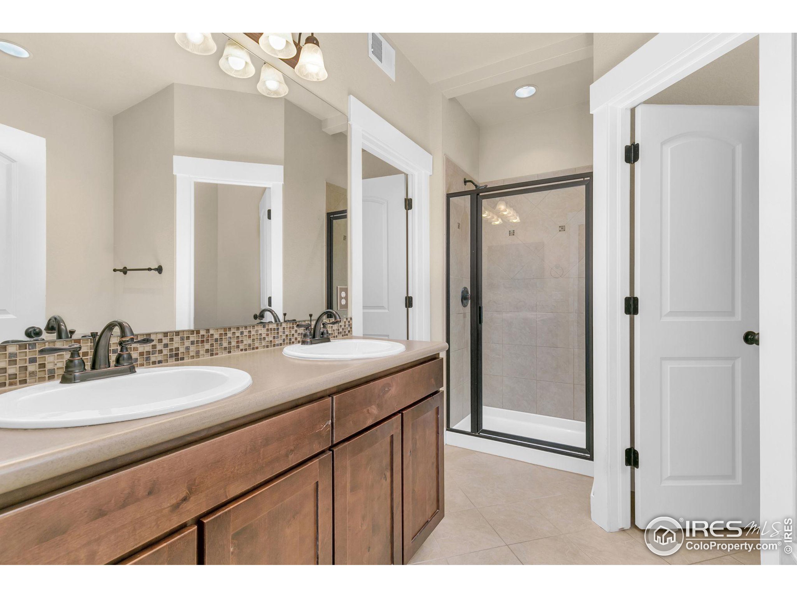 5021 Brookfield Dr Unit: B