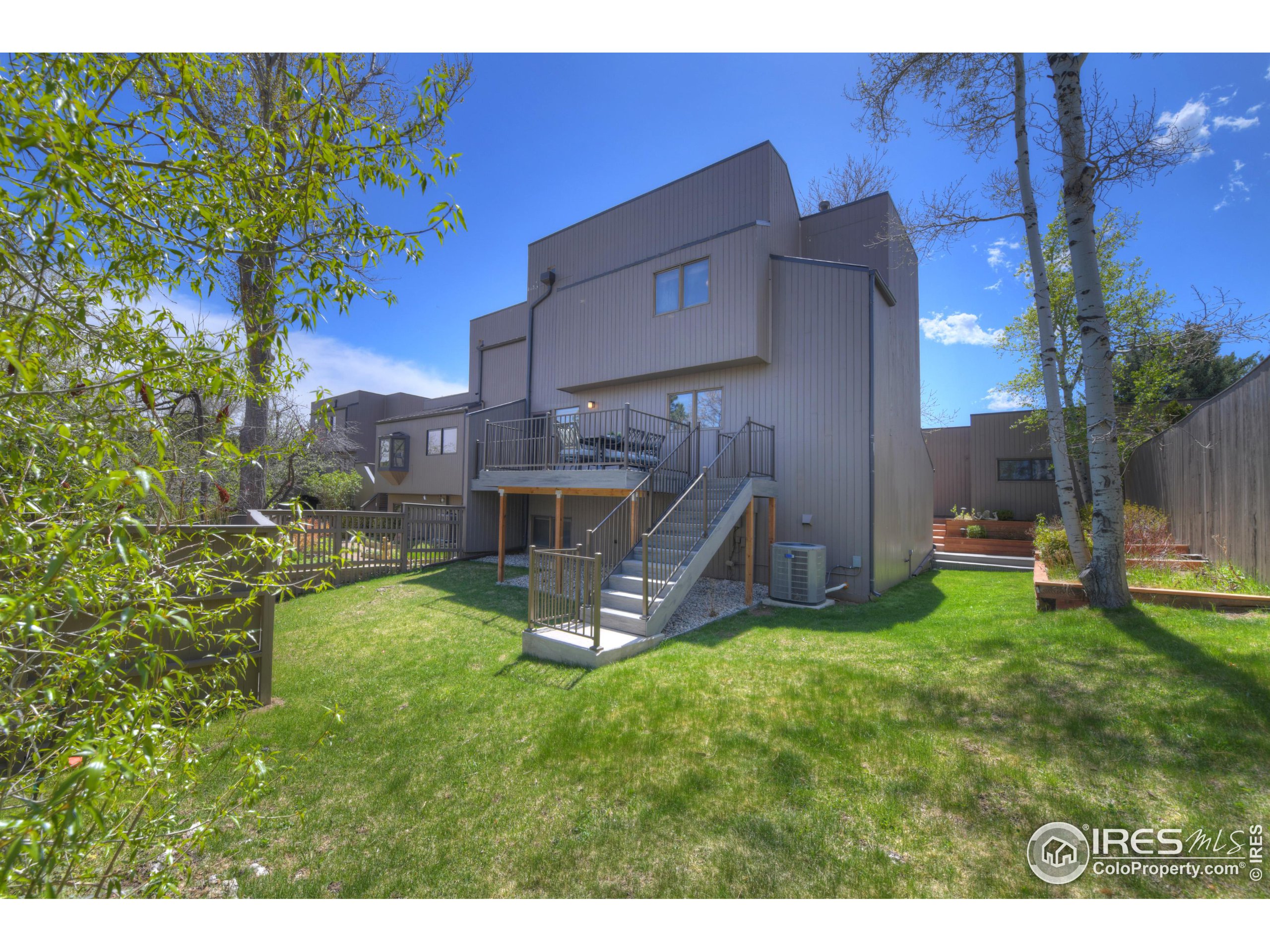 455 Poplar Ave