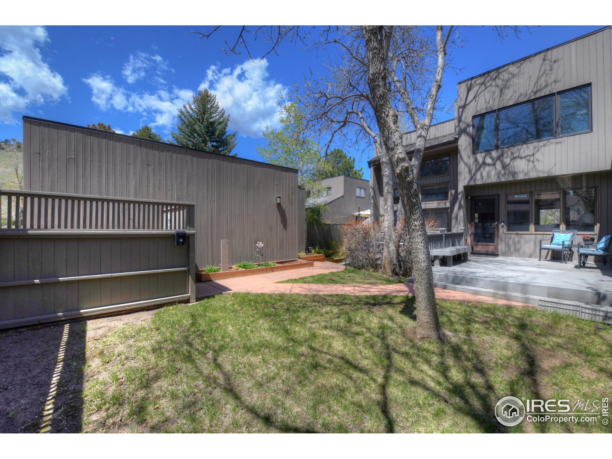 455 Poplar Ave
