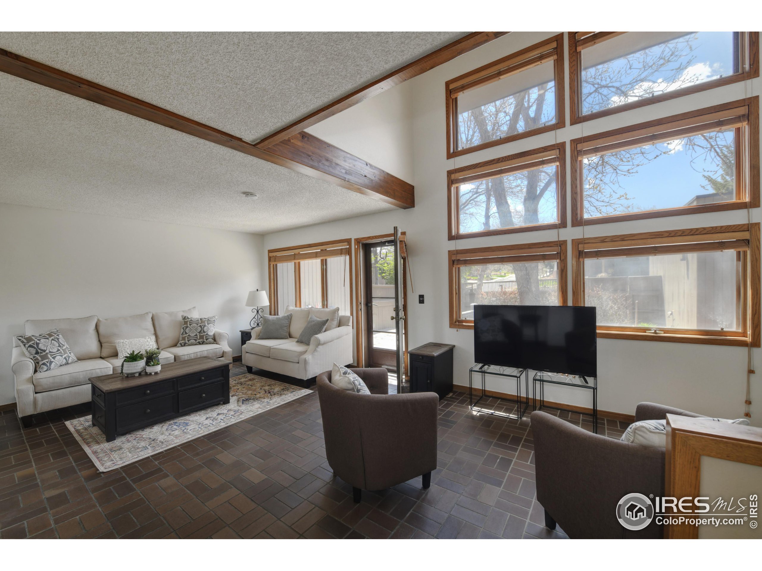 455 Poplar Ave