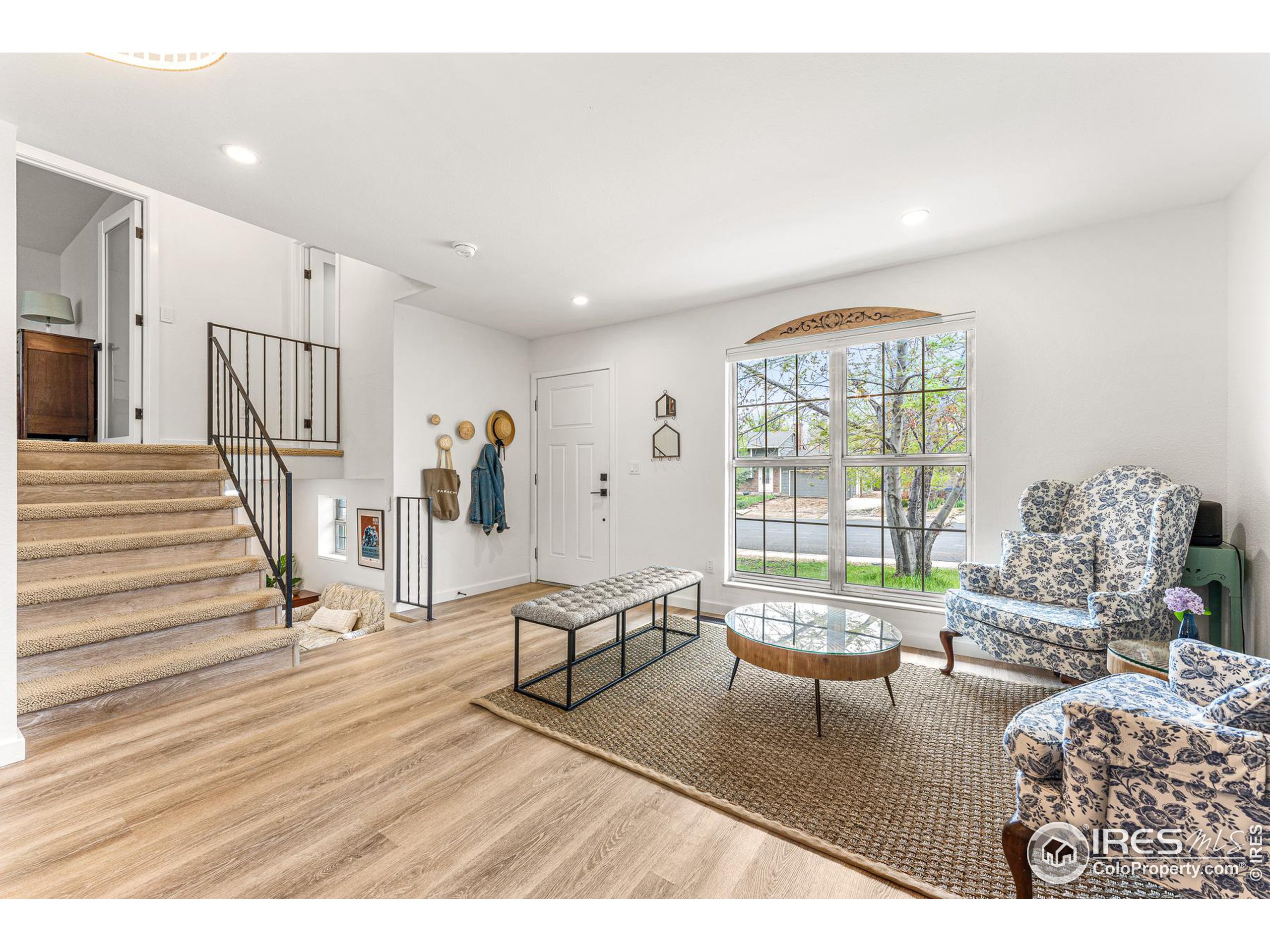 209 Lucerne Dr