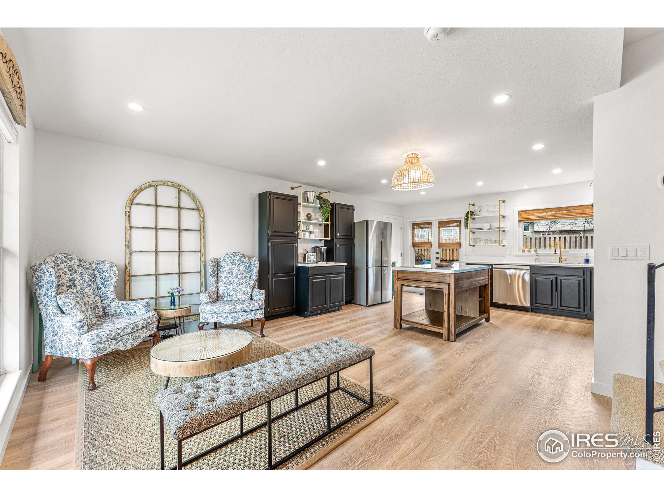 209 Lucerne Dr