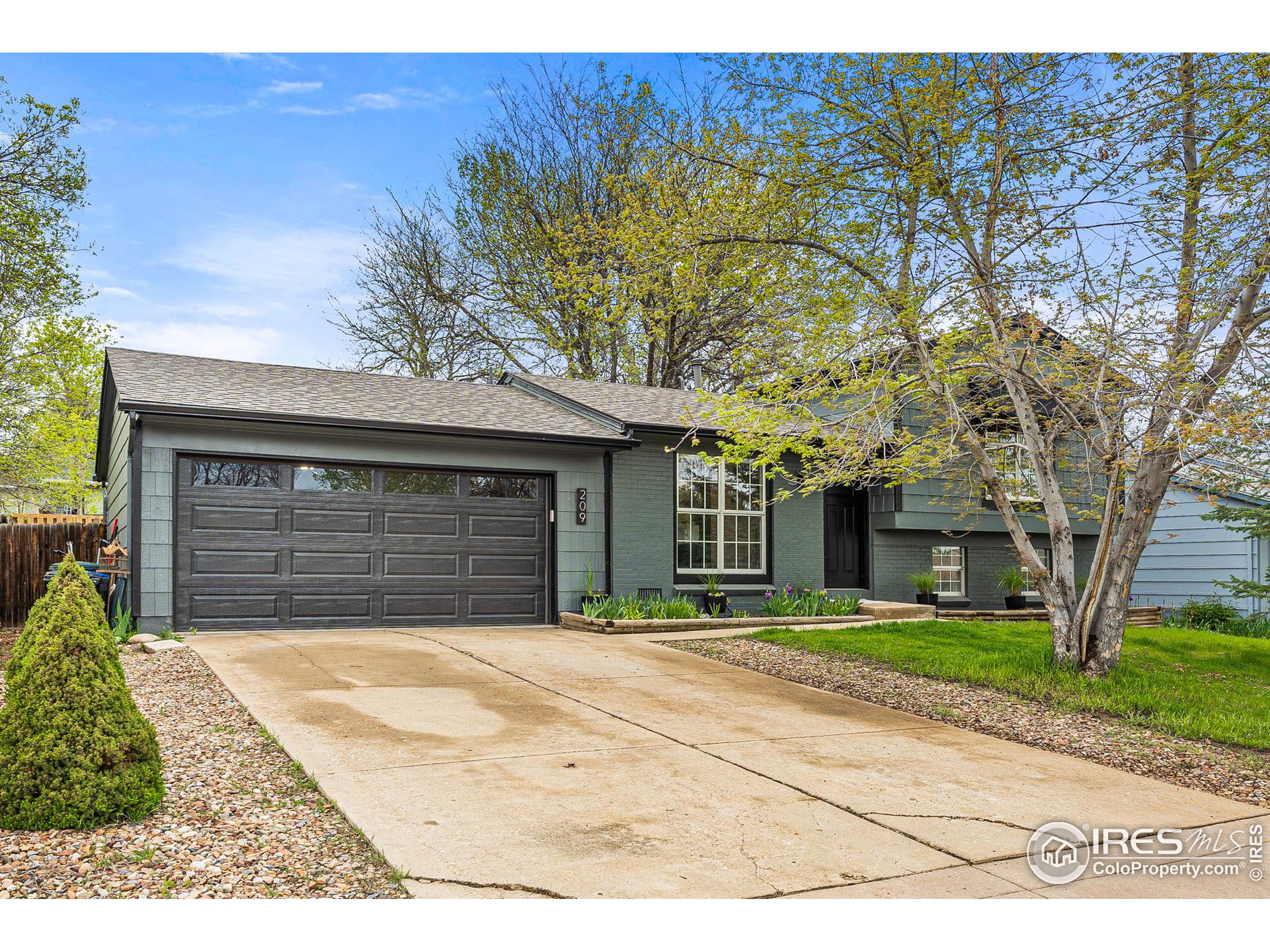 209 Lucerne Dr