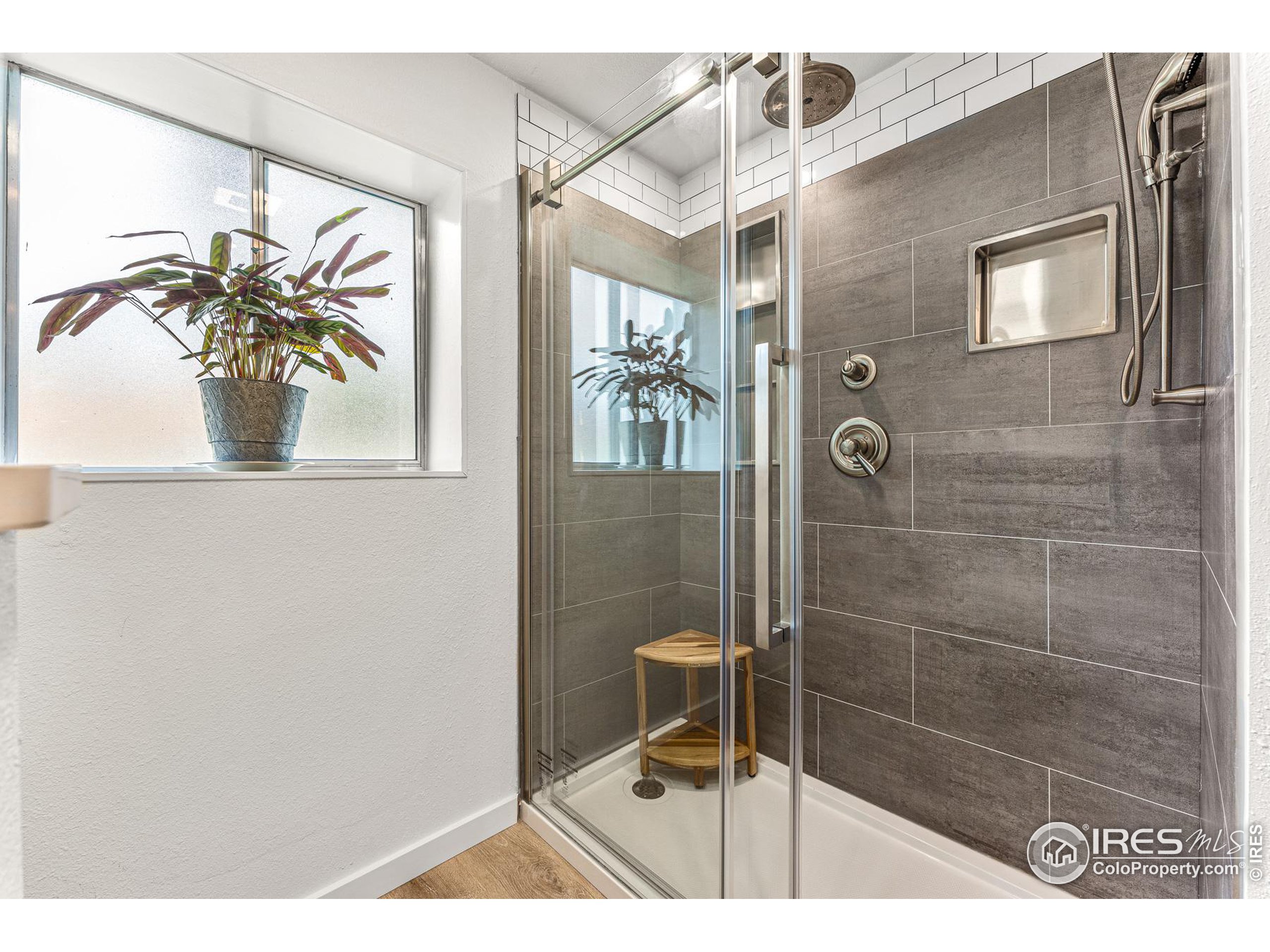 209 Lucerne Dr