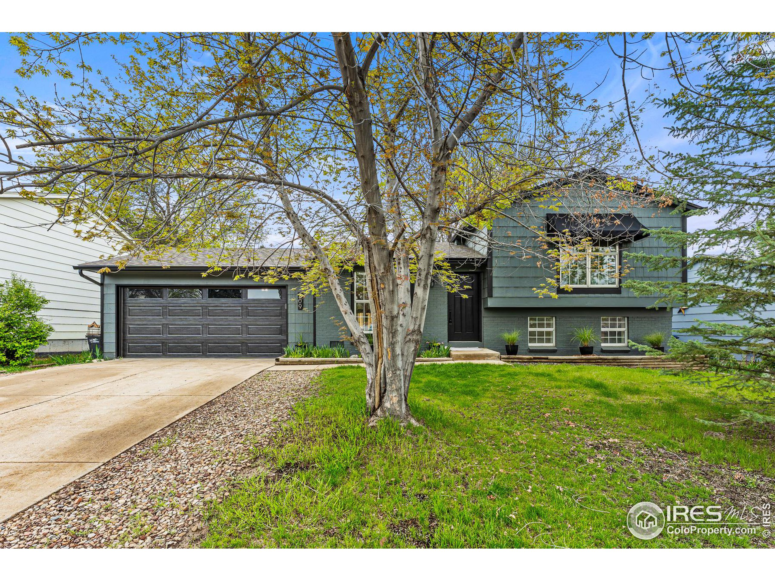 209 Lucerne Dr