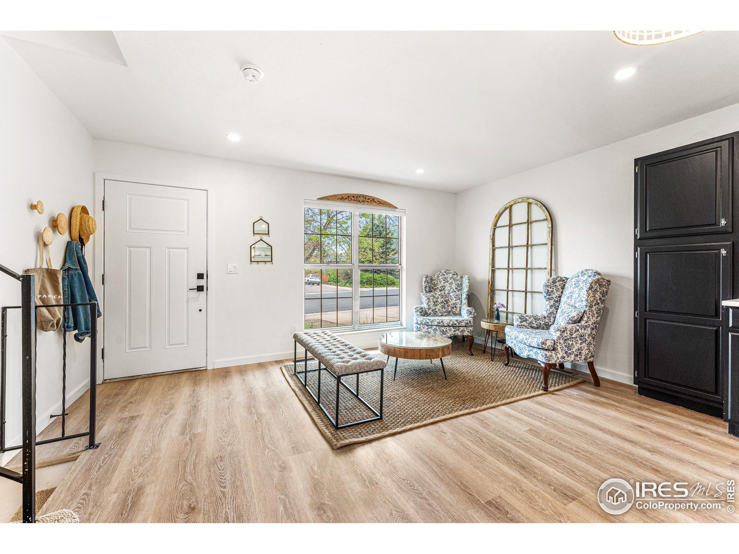 209 Lucerne Dr