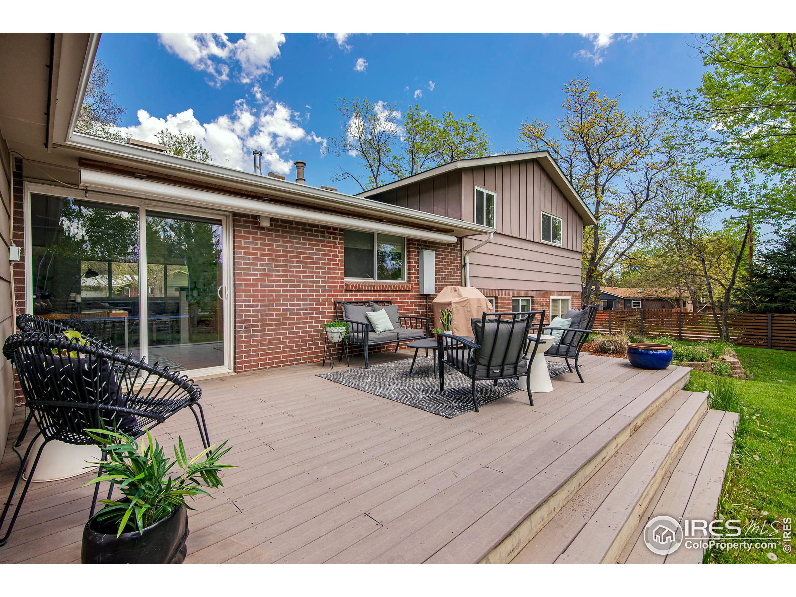 1730 Dogwood Ln