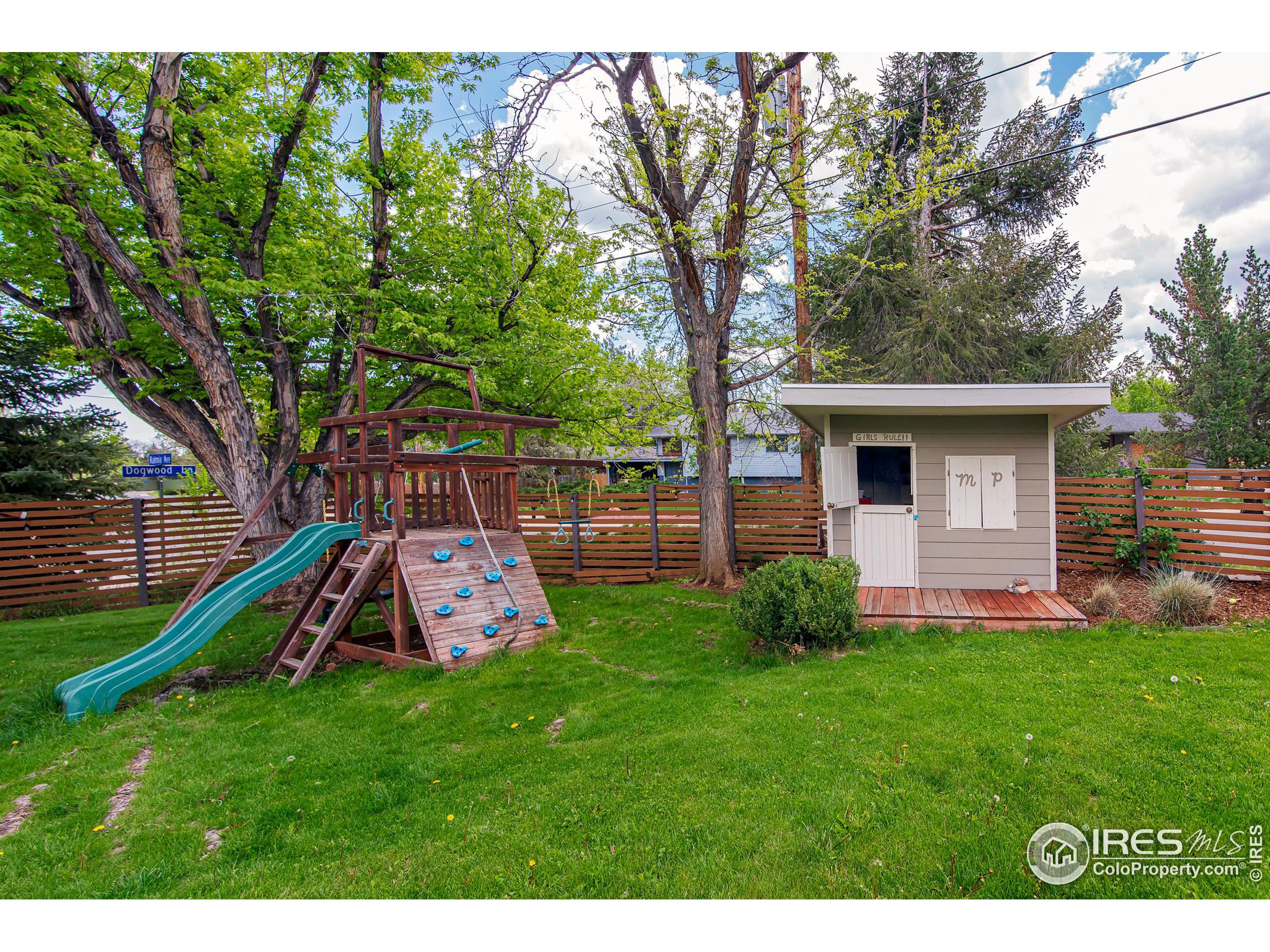 1730 Dogwood Ln