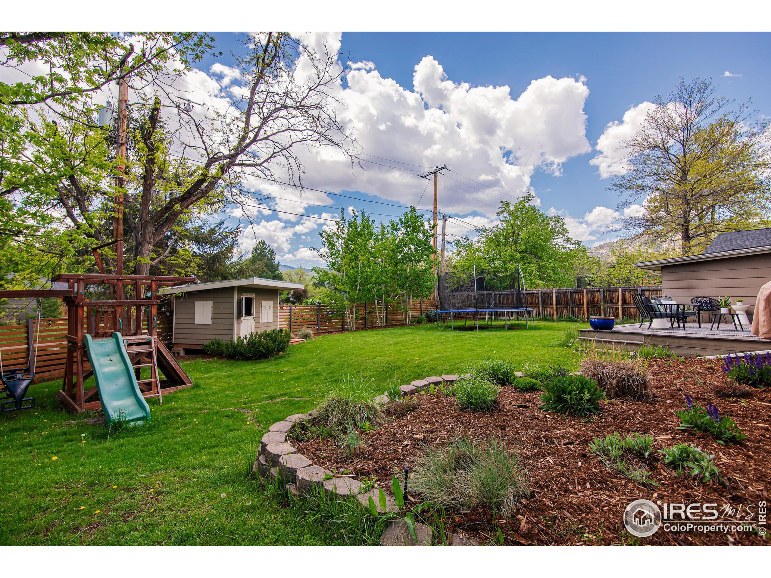 1730 Dogwood Ln