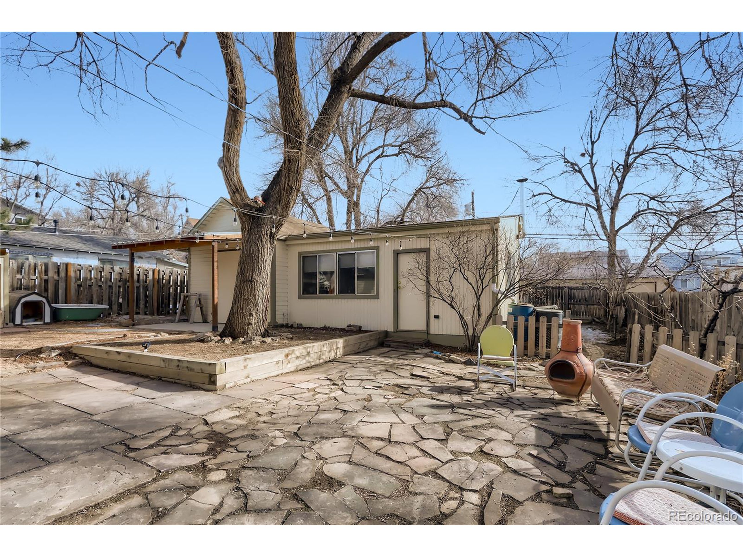 218 Lincoln St