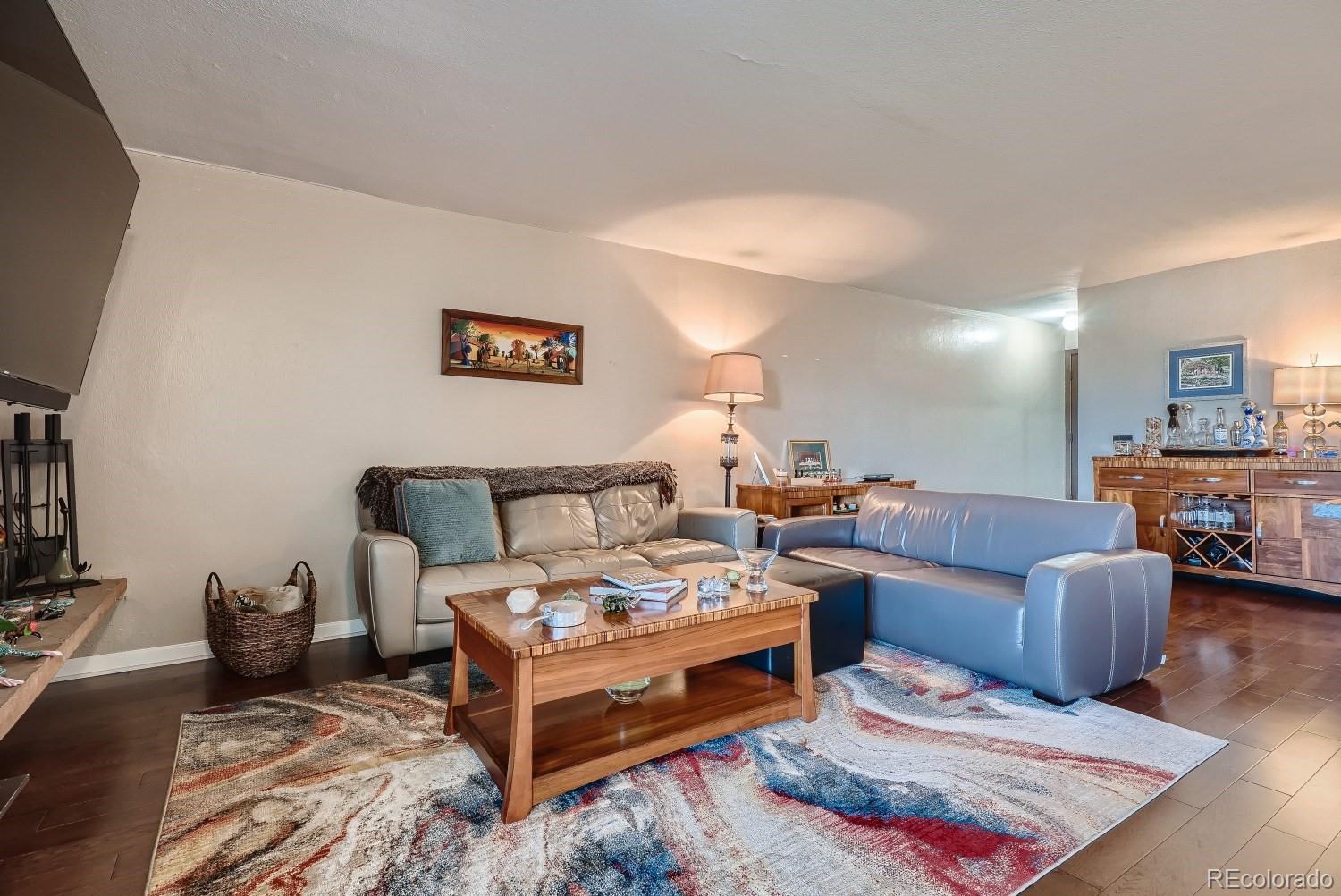 2 Adams Street Unit: 905