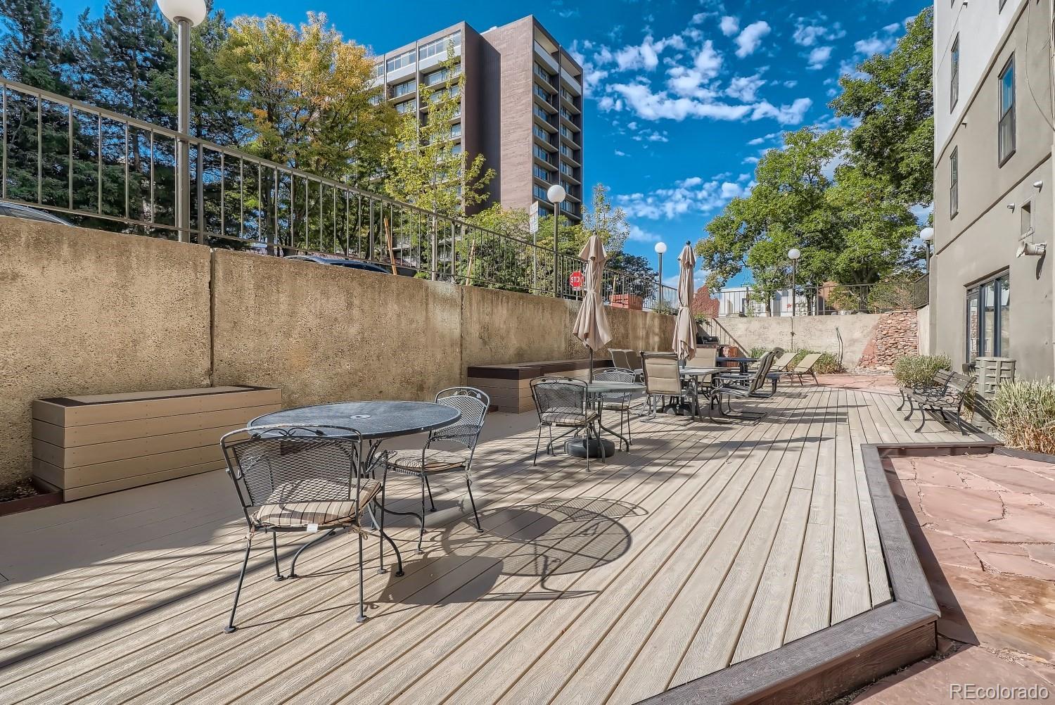 2 Adams Street Unit: 905