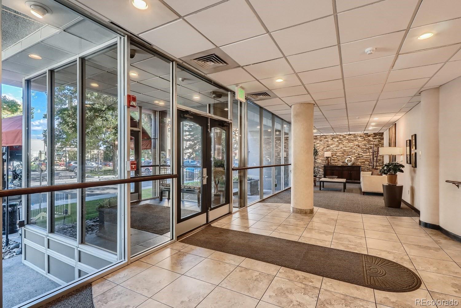 2 Adams Street Unit: 905