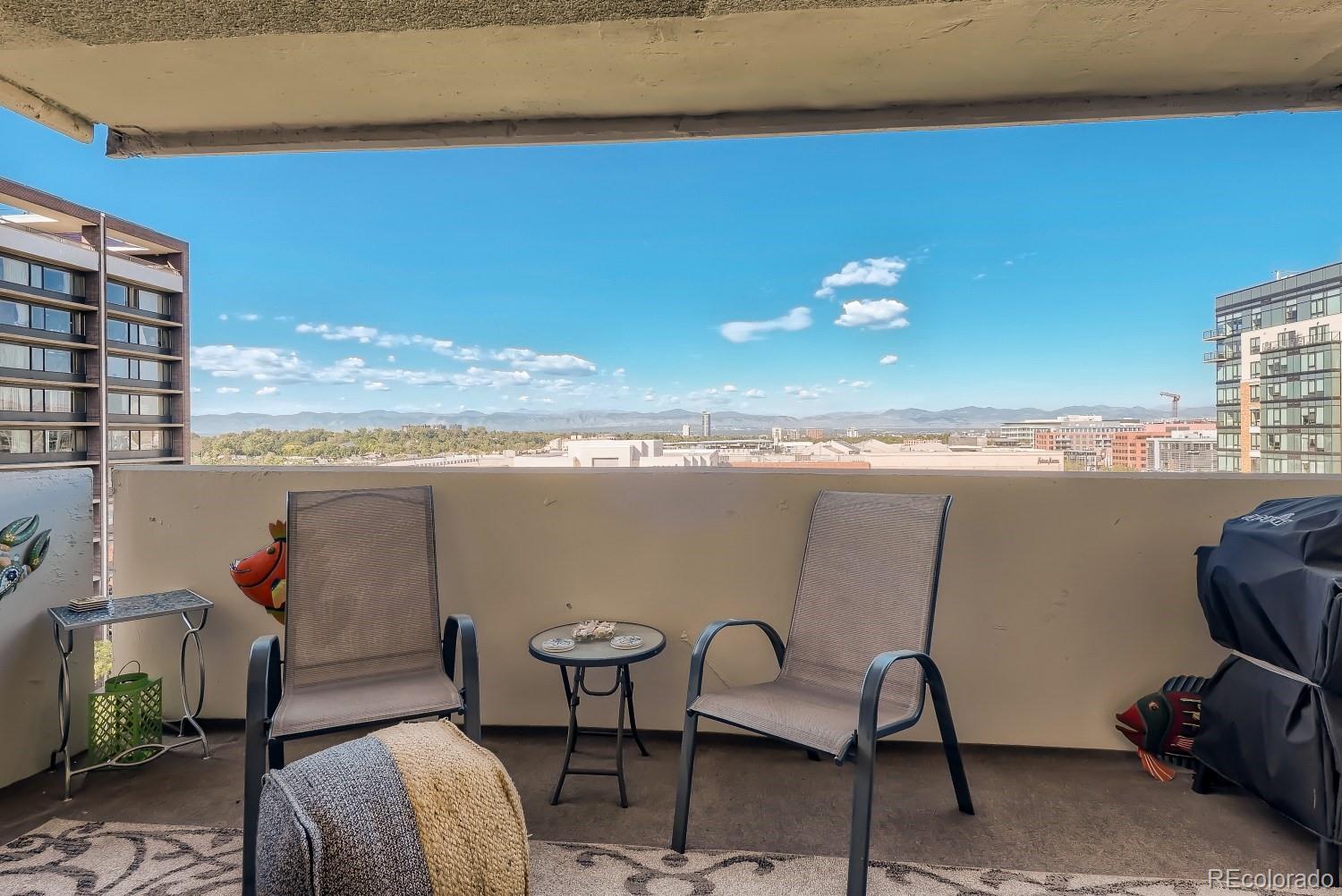 2 Adams Street Unit: 905