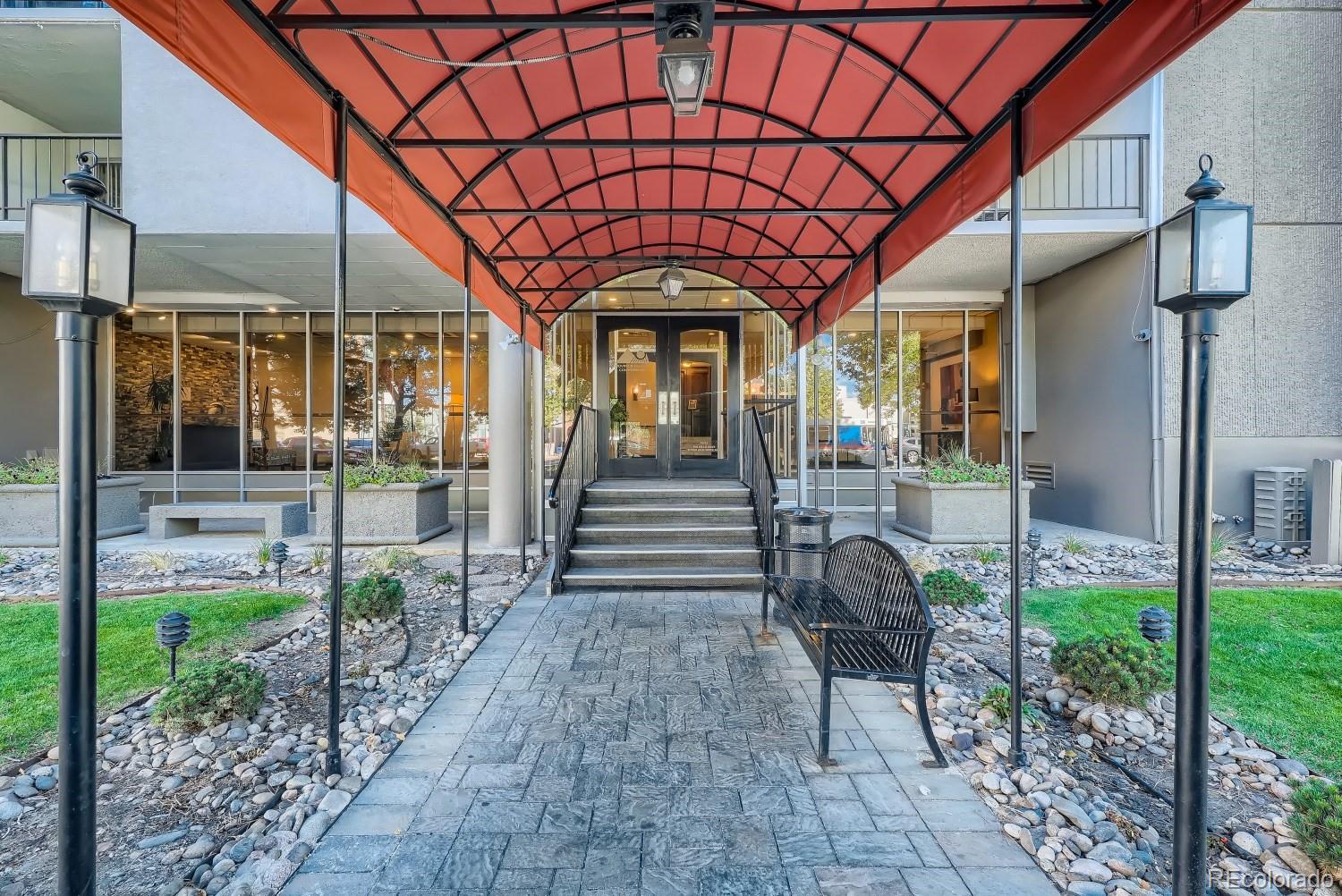 2 Adams Street Unit: 905