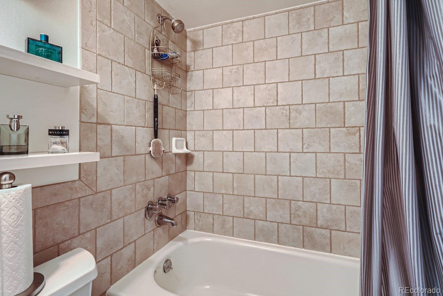 2 Adams Street Unit: 905