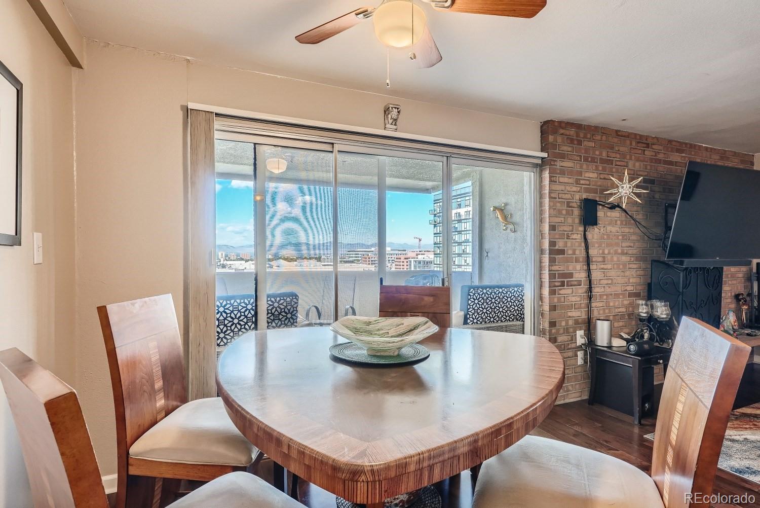 2 Adams Street Unit: 905