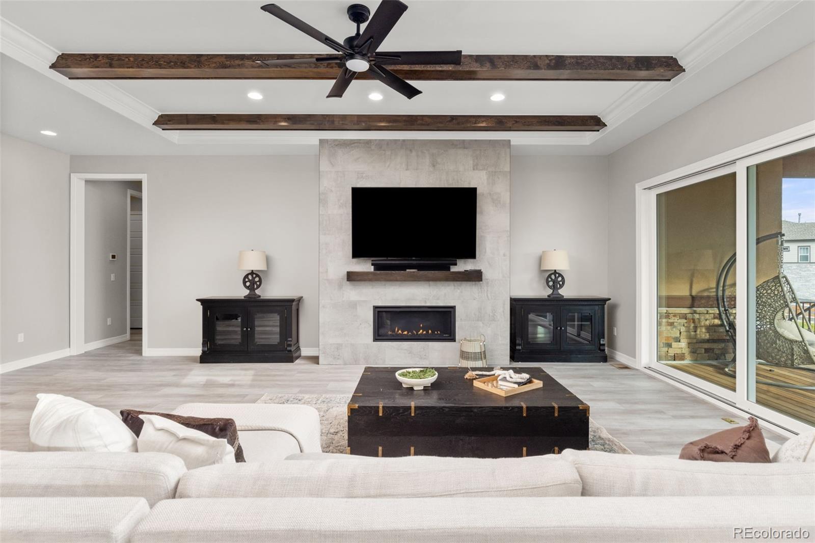 5825 Heritage Oak Drive