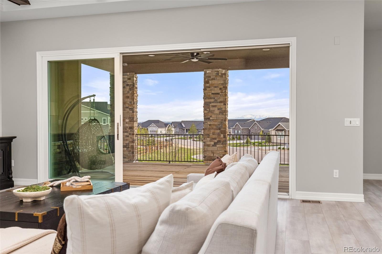 5825 Heritage Oak Drive