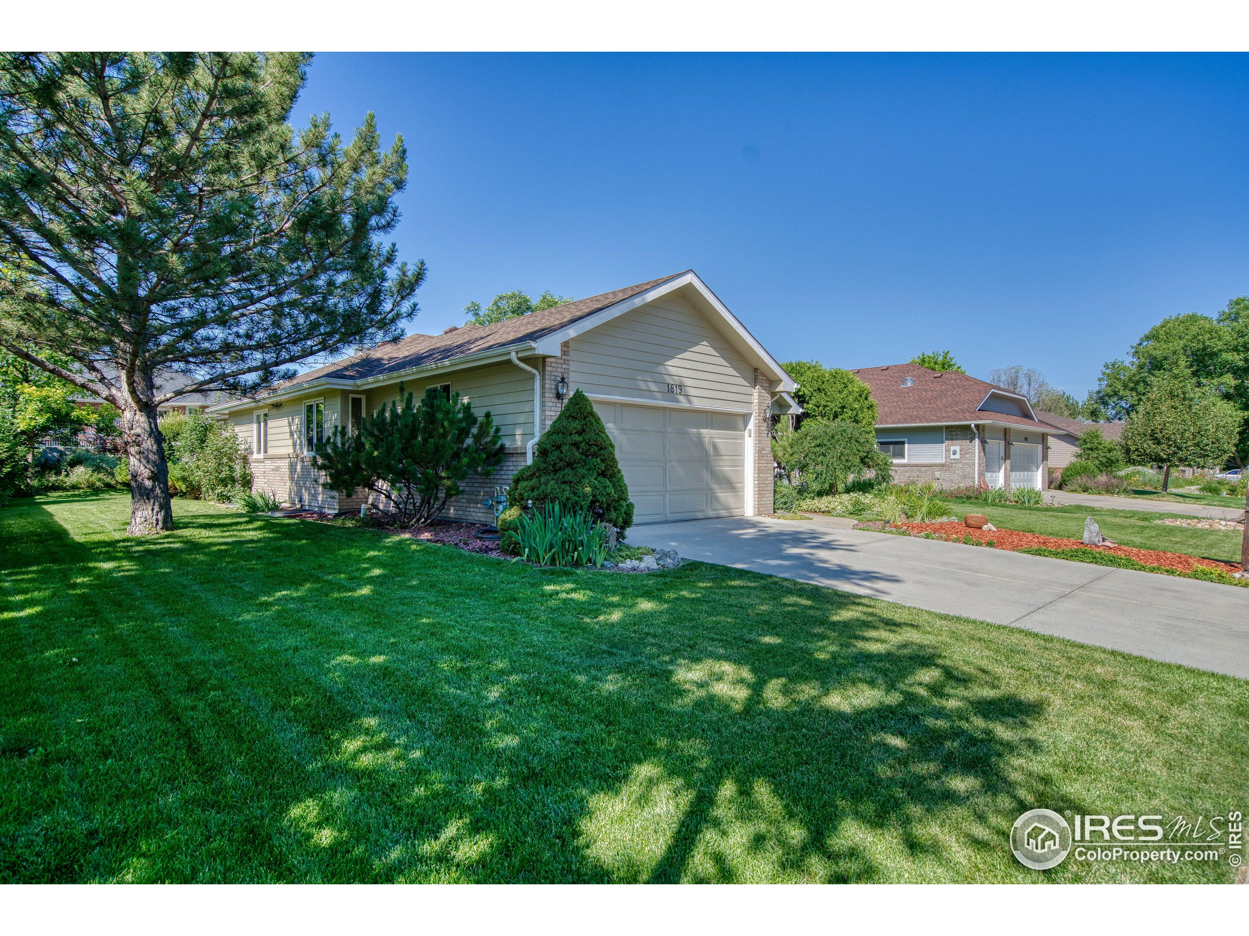 1819 Sunlight Dr