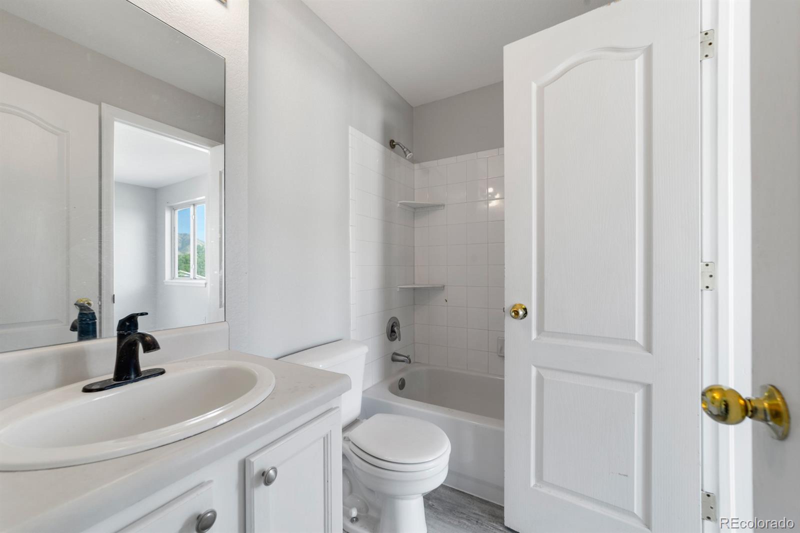 1670 S Deframe Street Unit: C1