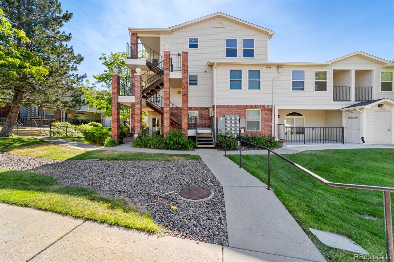 1670 S Deframe Street Unit: C1