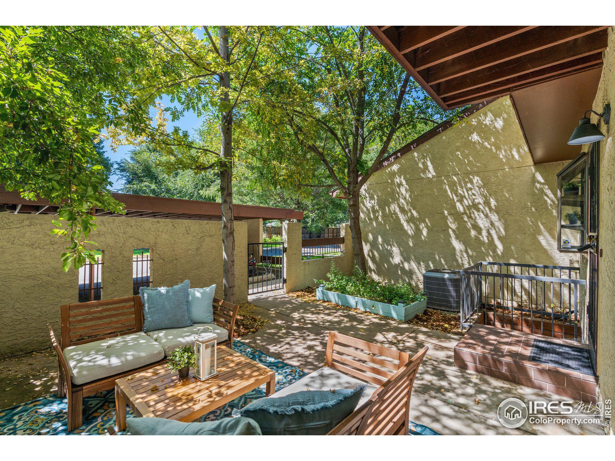 2653 Grapewood Ln