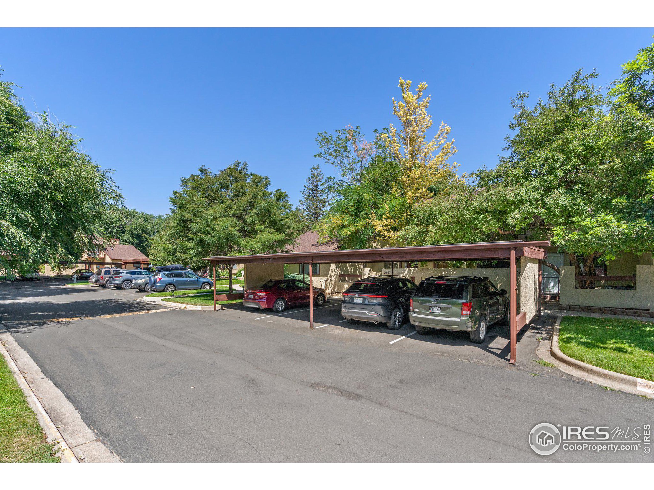 2653 Grapewood Ln