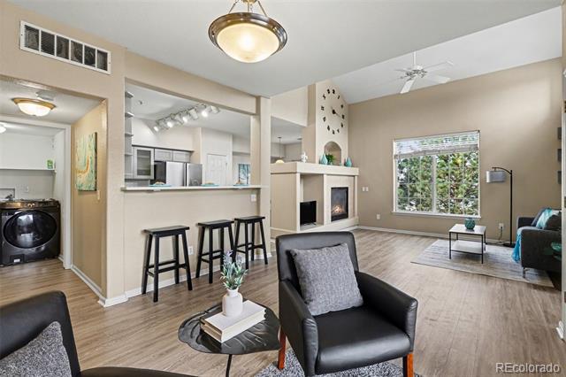 1509 S Florence Court Unit: 214