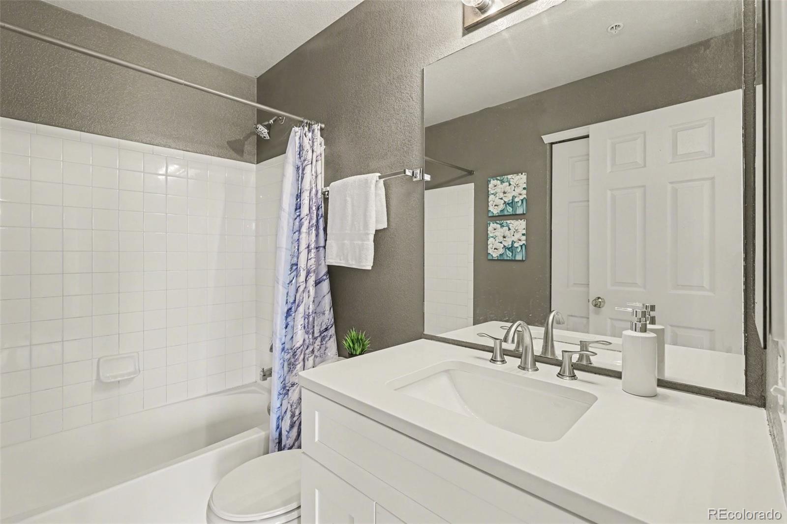 1509 S Florence Court Unit: 214
