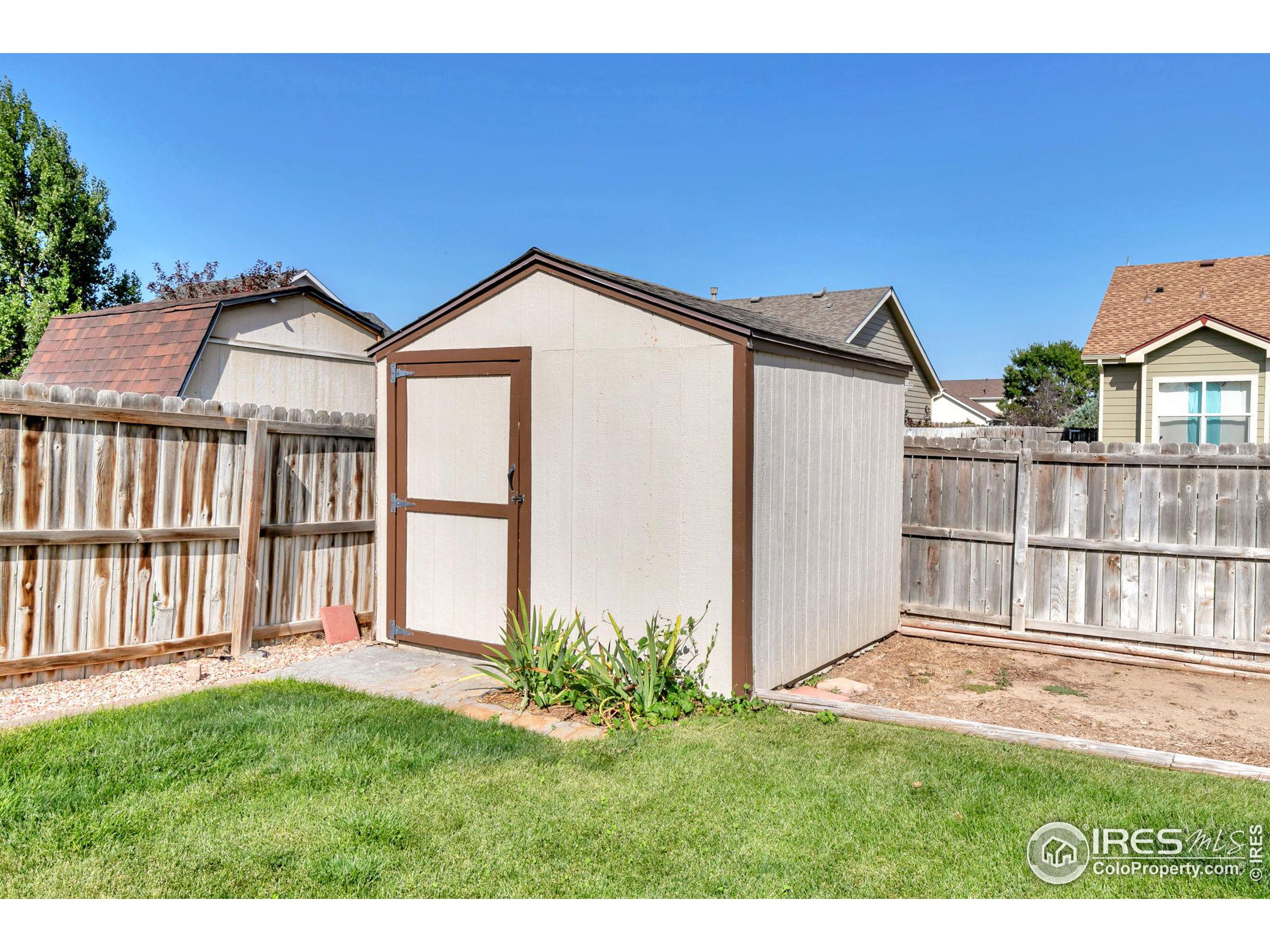 321 S Maple Ave