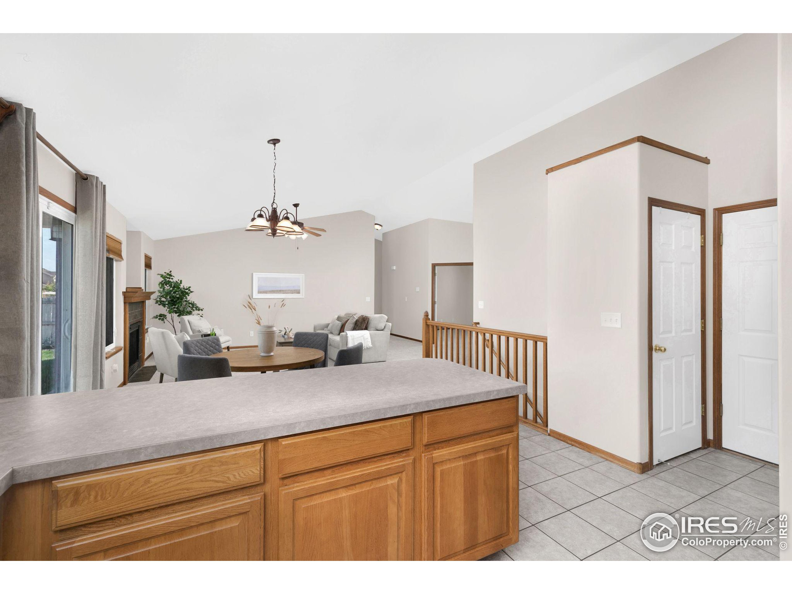 321 S Maple Ave