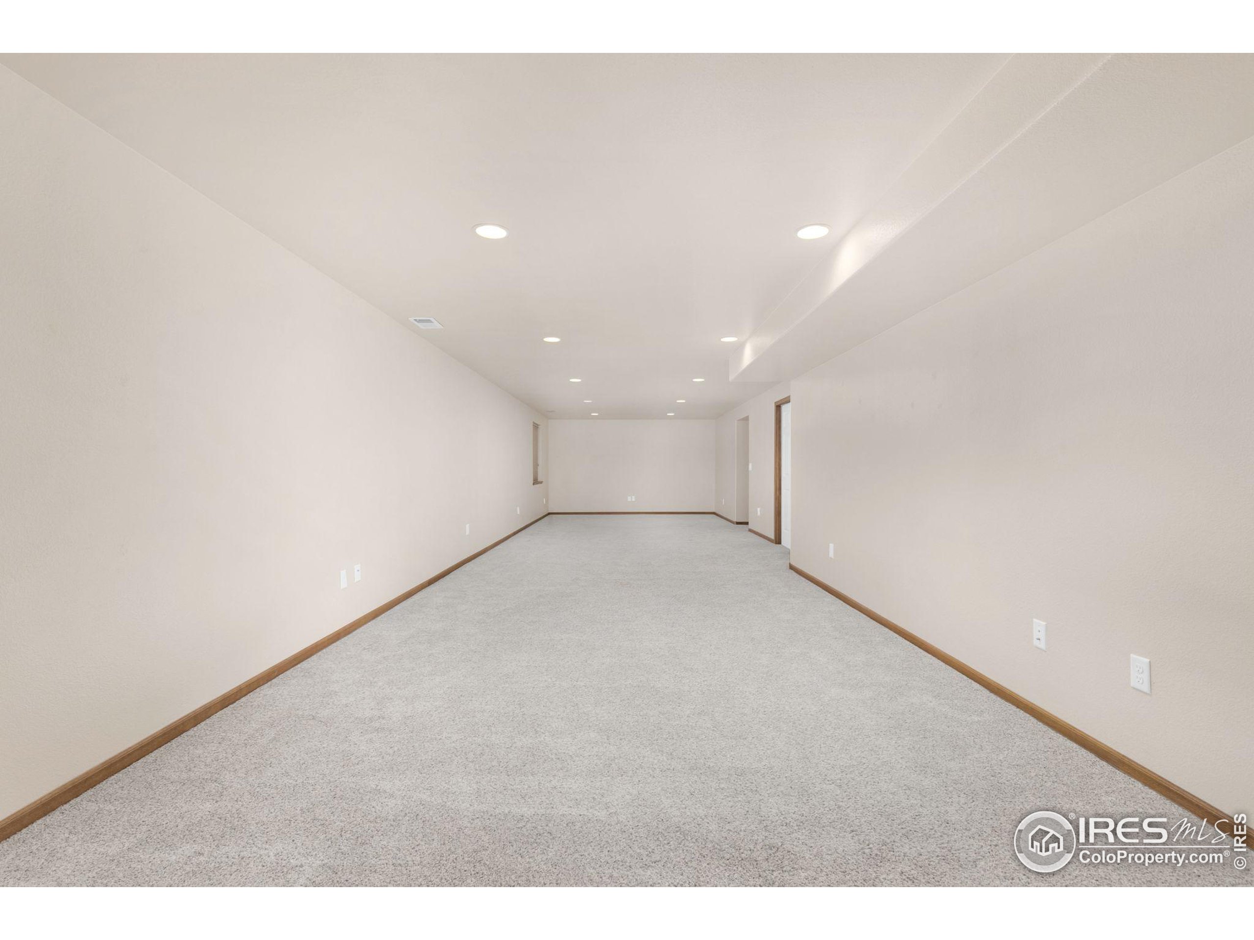 321 S Maple Ave