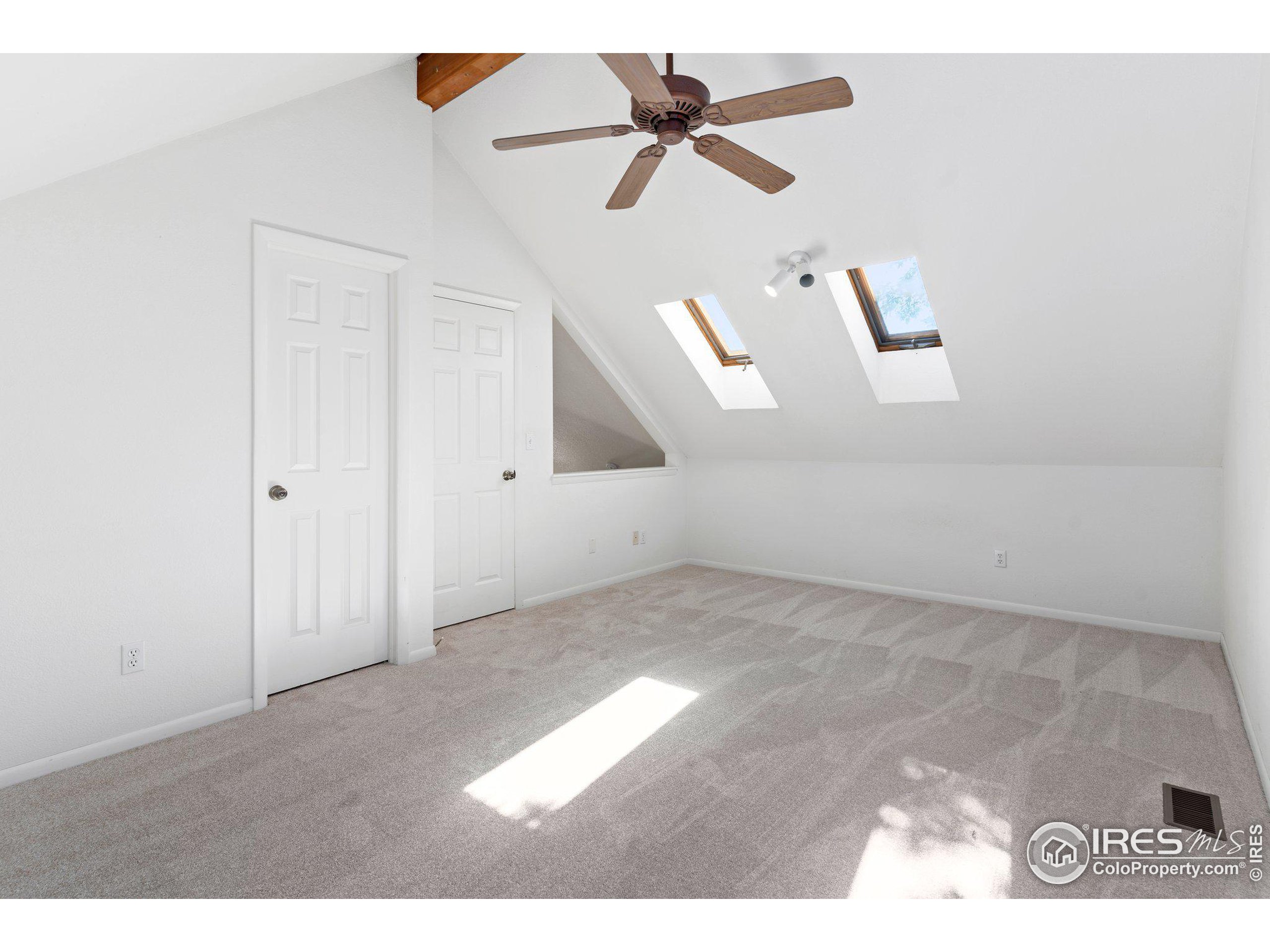 4872 Curie Ct