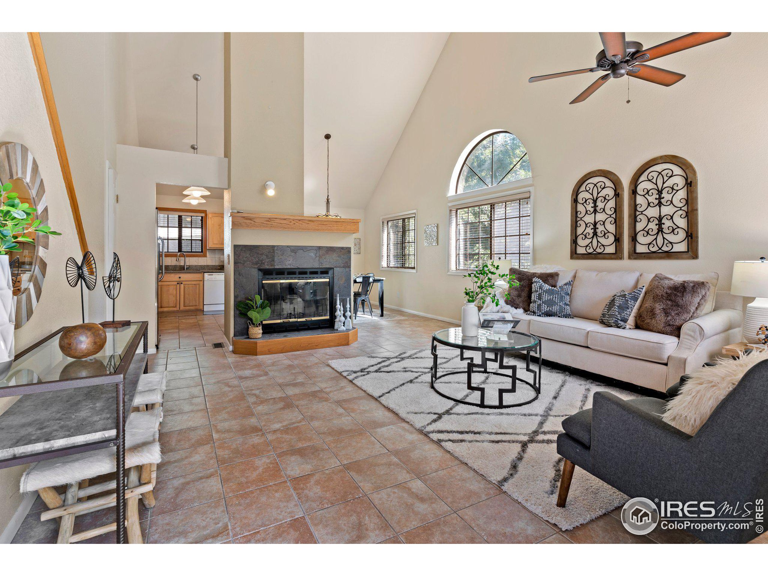 4872 Curie Ct
