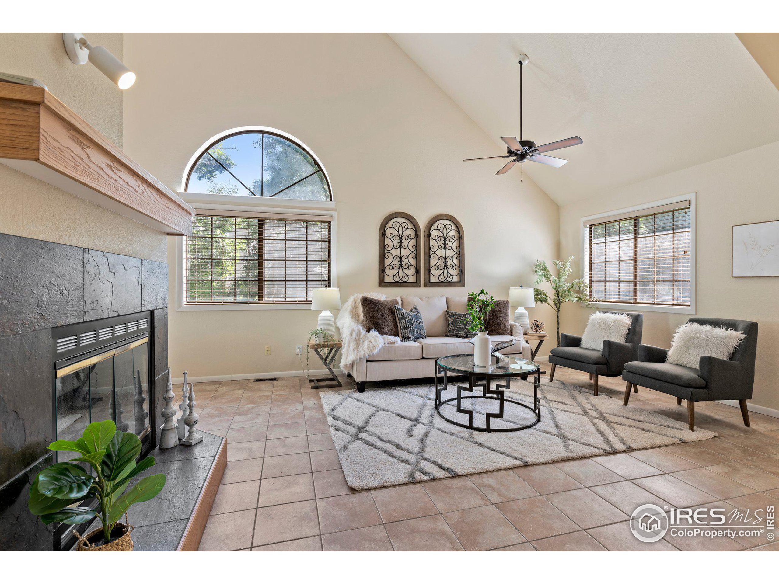 4872 Curie Ct