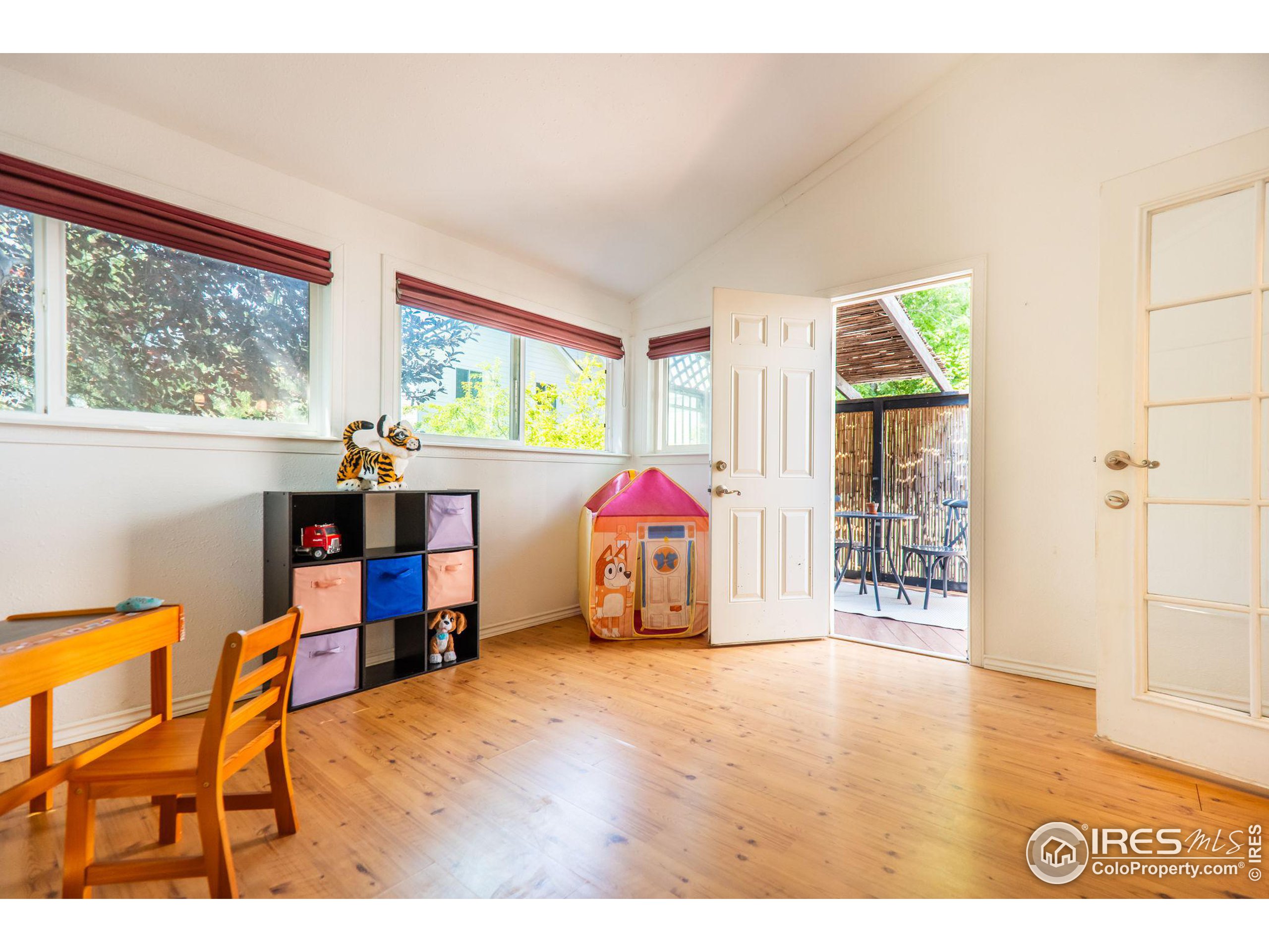 239 Maggie St