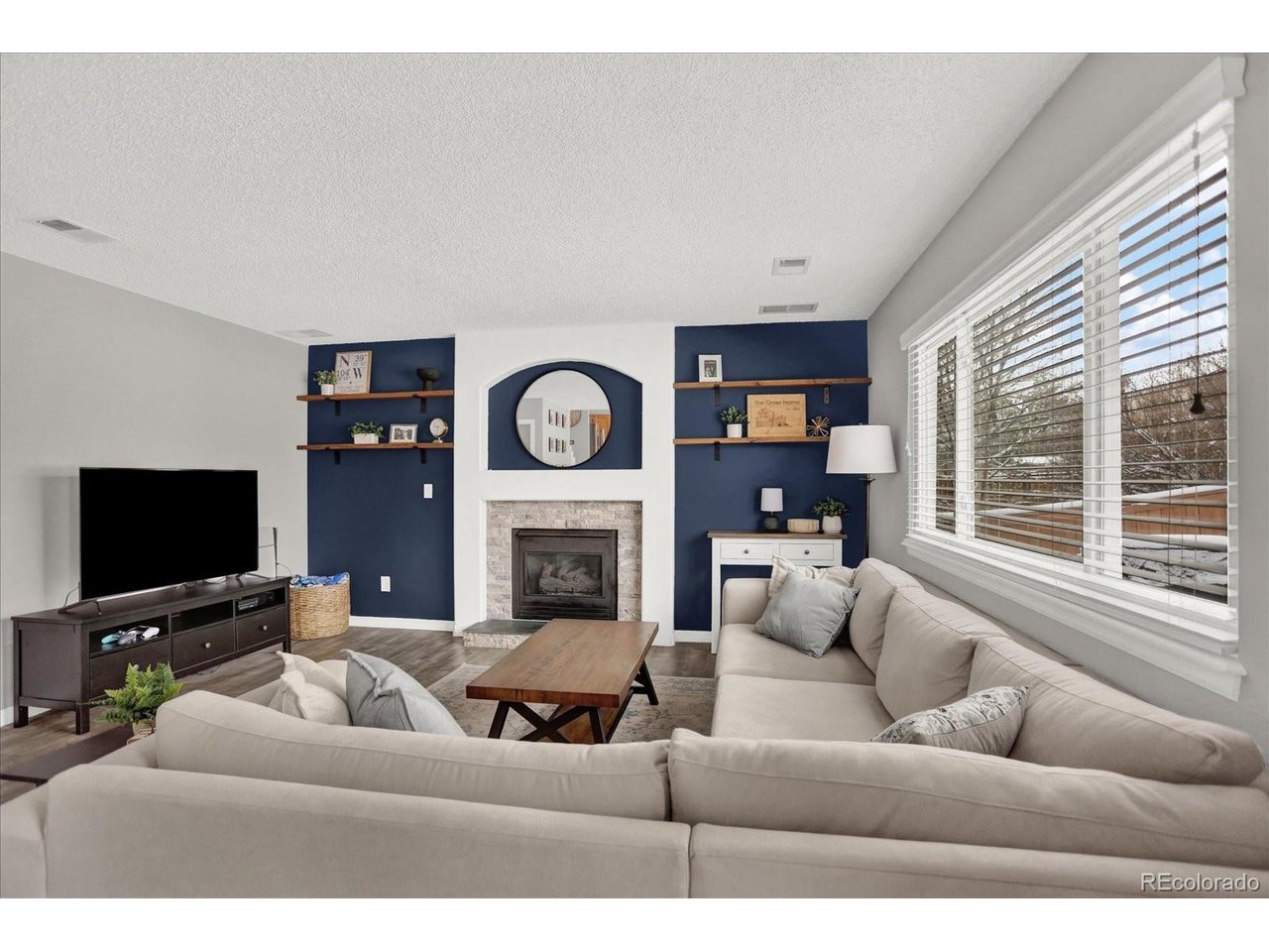 9689 Townsville Cir