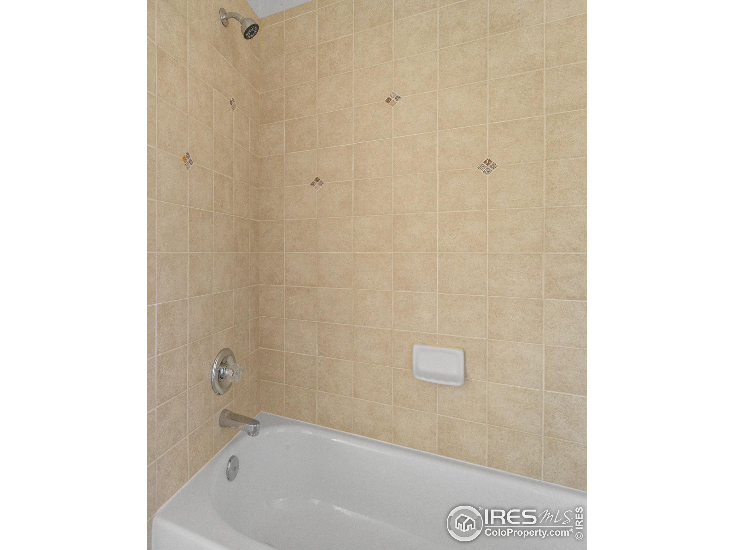 801 Chinle Ave 8E
