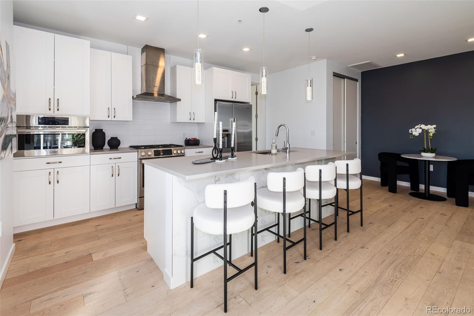 1735 Central Street Unit: 212